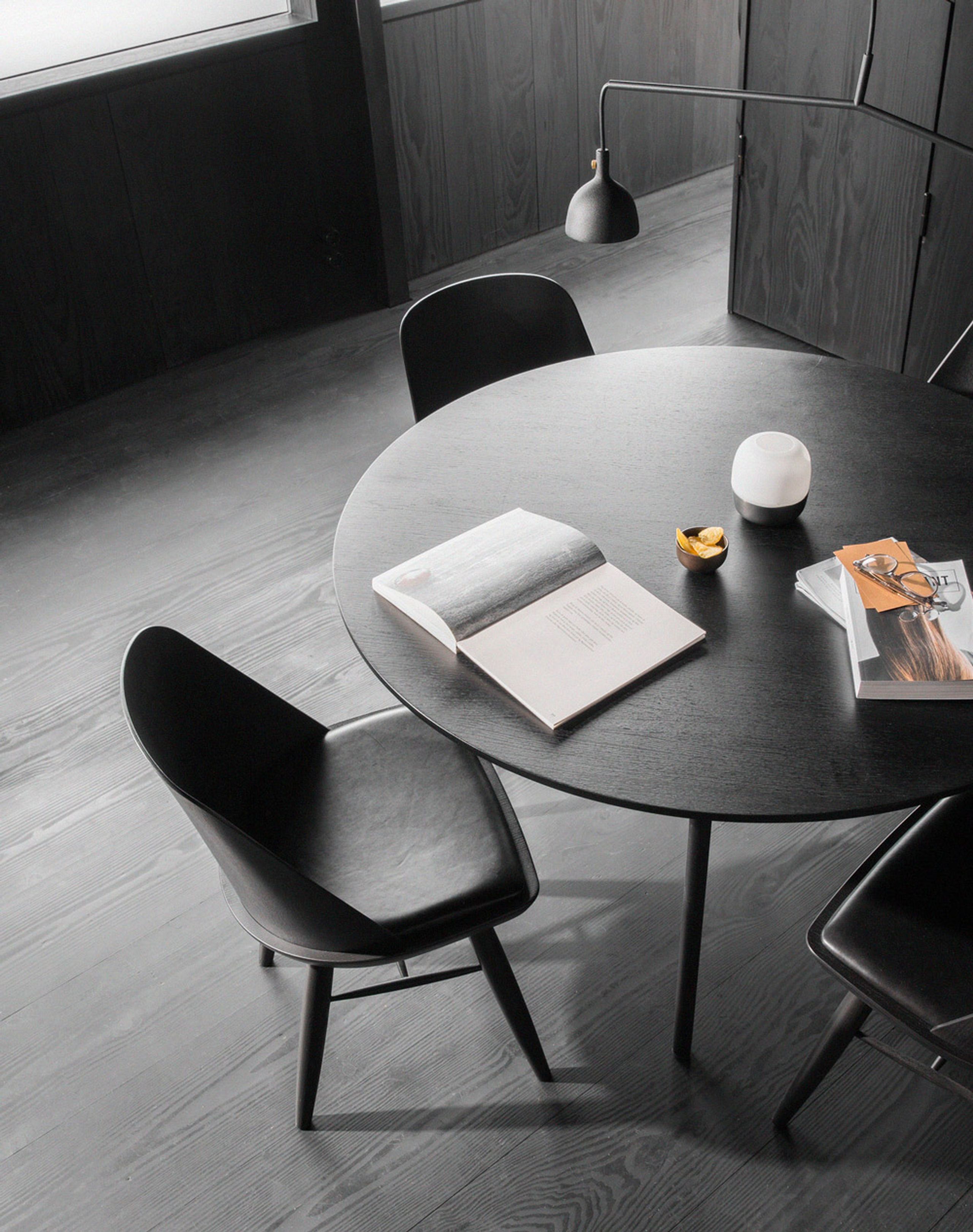 MENU - Spisebord - Snaregade Round Dining Table - Black/Black Oak - Ø120