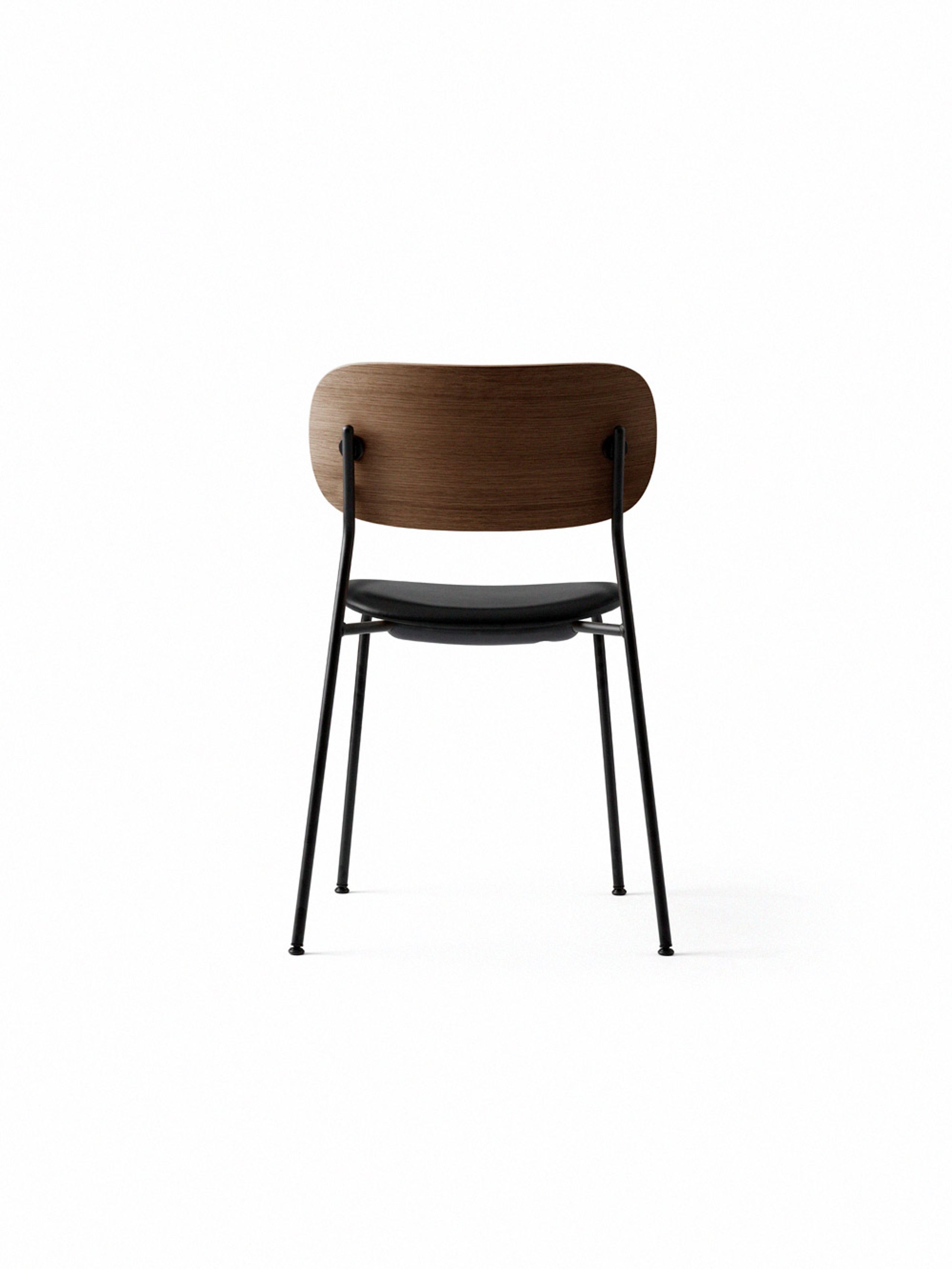 MENU - Stuhl - Co Chair / Black Base - Upholstery: Dakar 0842 / Dark Stained Oak