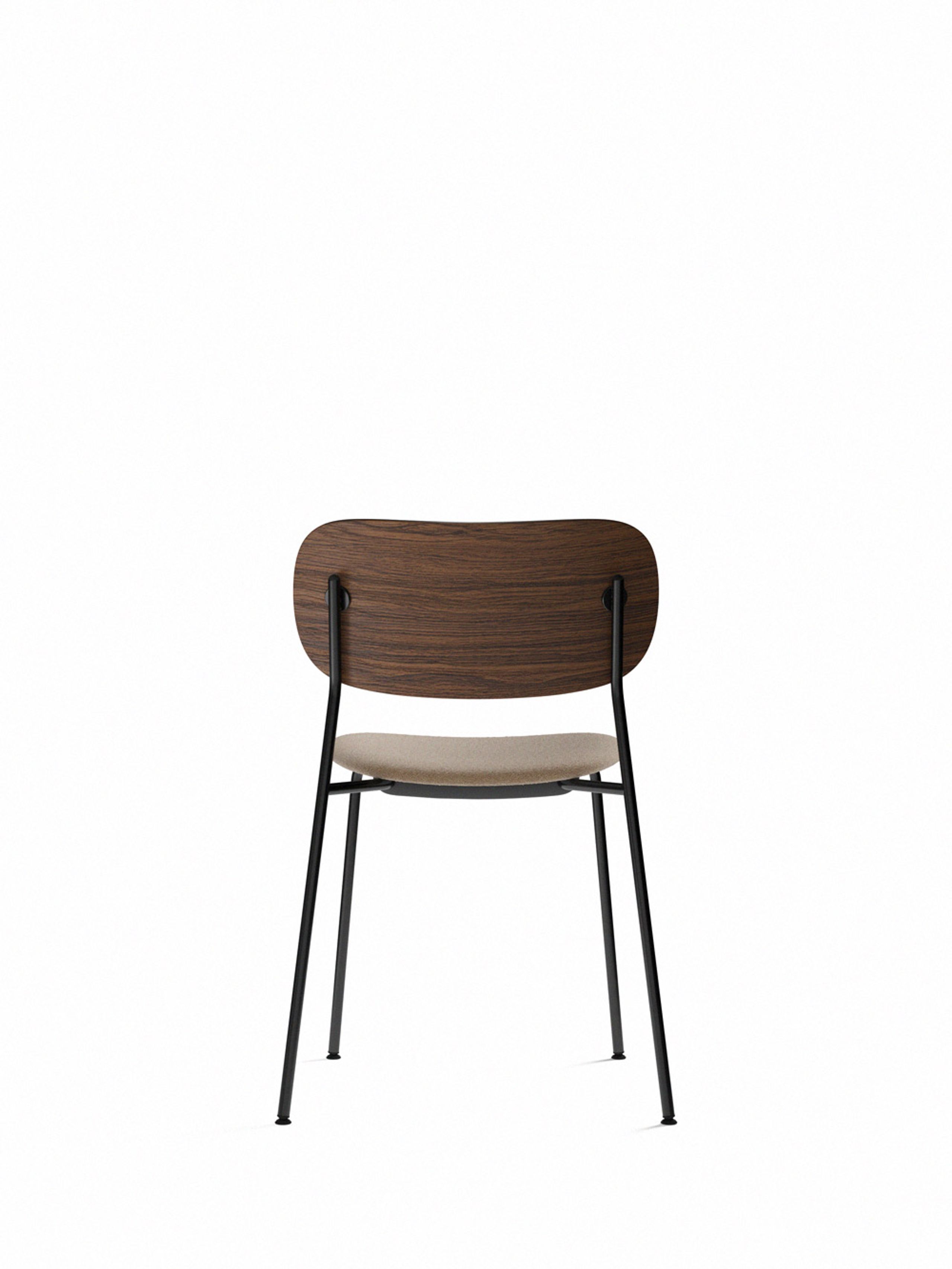 MENU - Chaise - Co Chair / Black Base - Upholstery: Lupo Sand T19028/004 / Dark Stained Oak