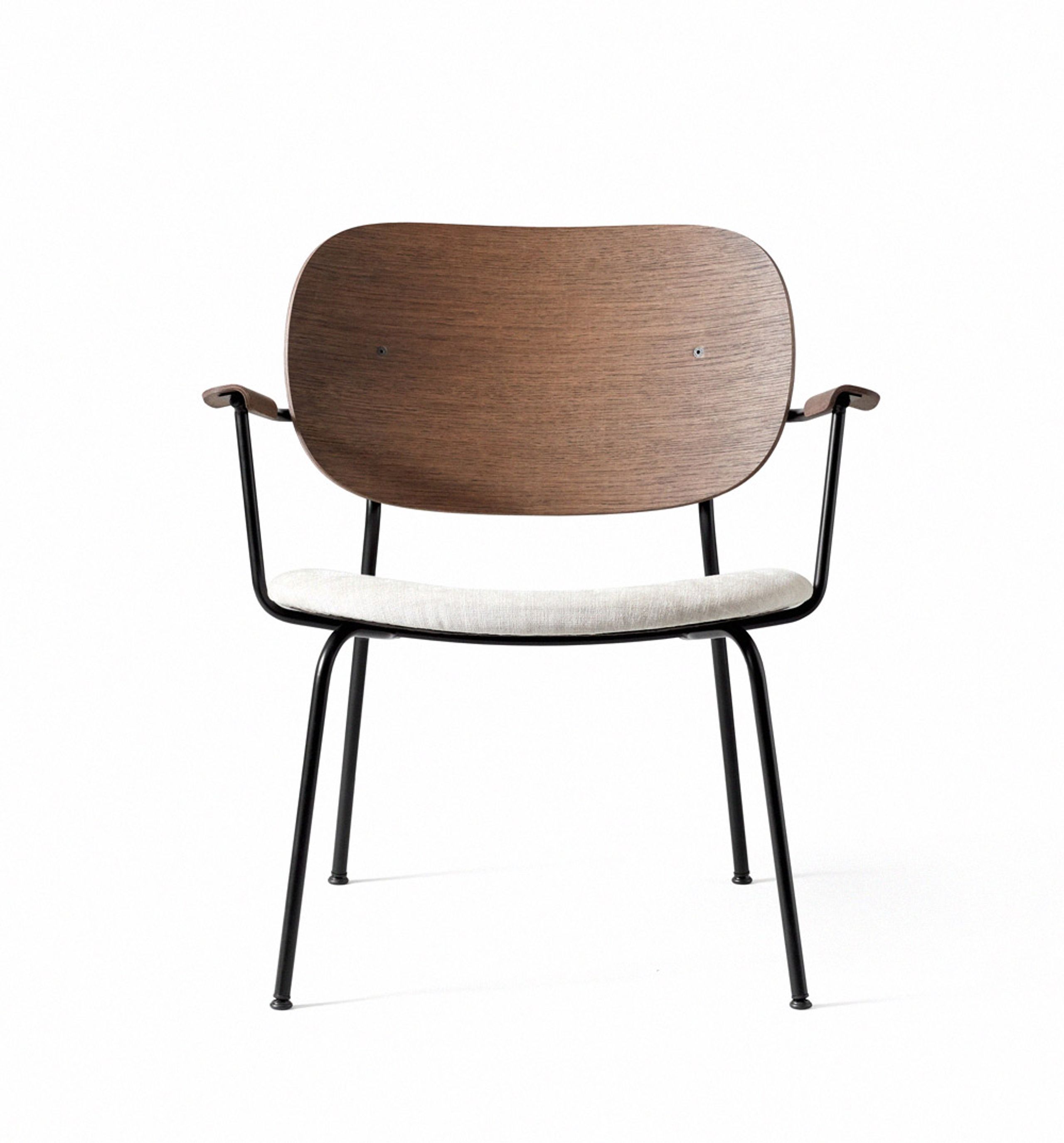 MENU - Stuhl - Co Lounge Chair - Upholstery: Maple 222 / Dark Stained Oak