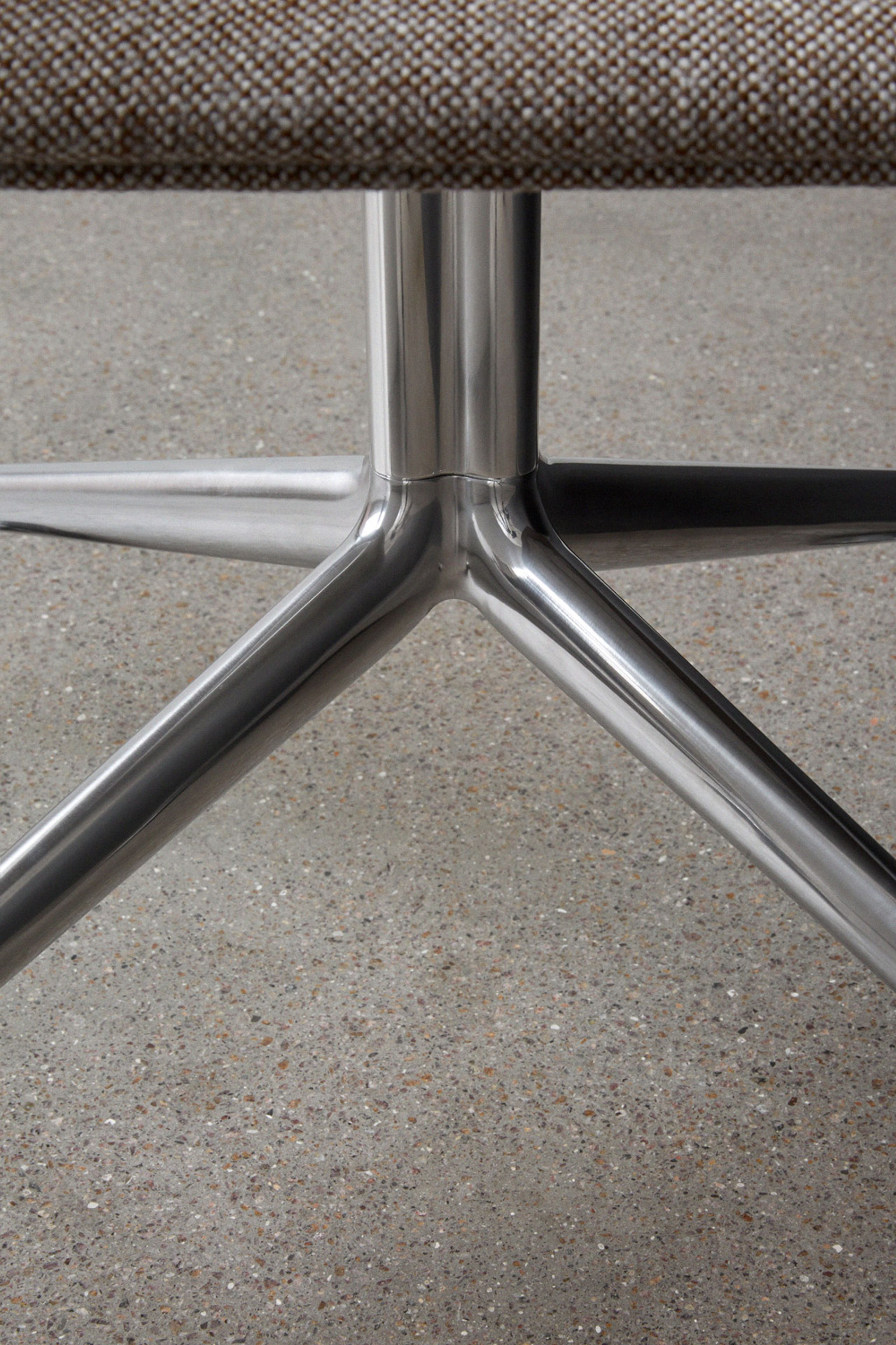 MENU - Chaise - Harbour Dining Chair / Black Star Base w. Swivel - Burned Red