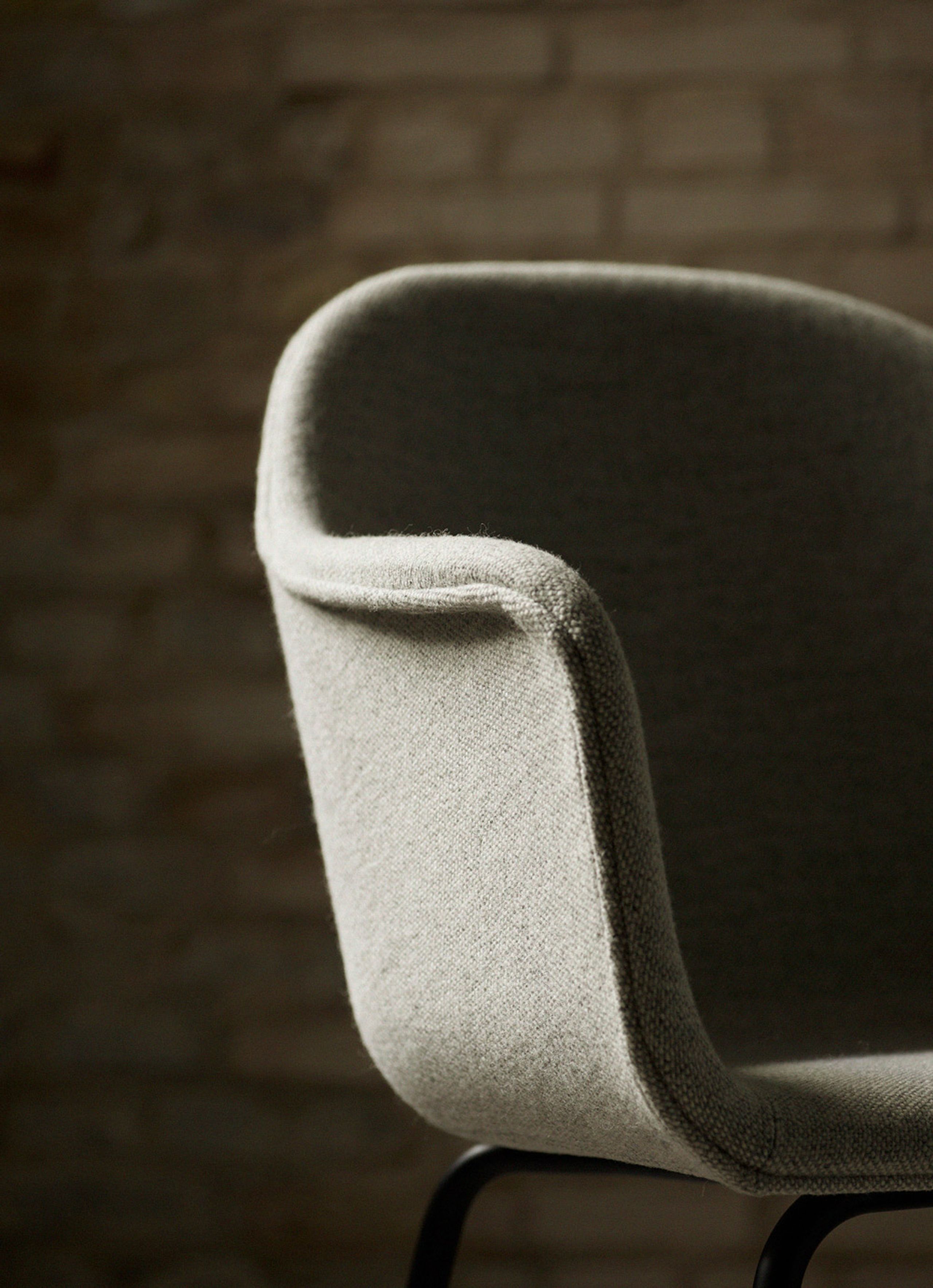 MENU - Chair - Harbour Dining Chair / Black Steel Base - Olive