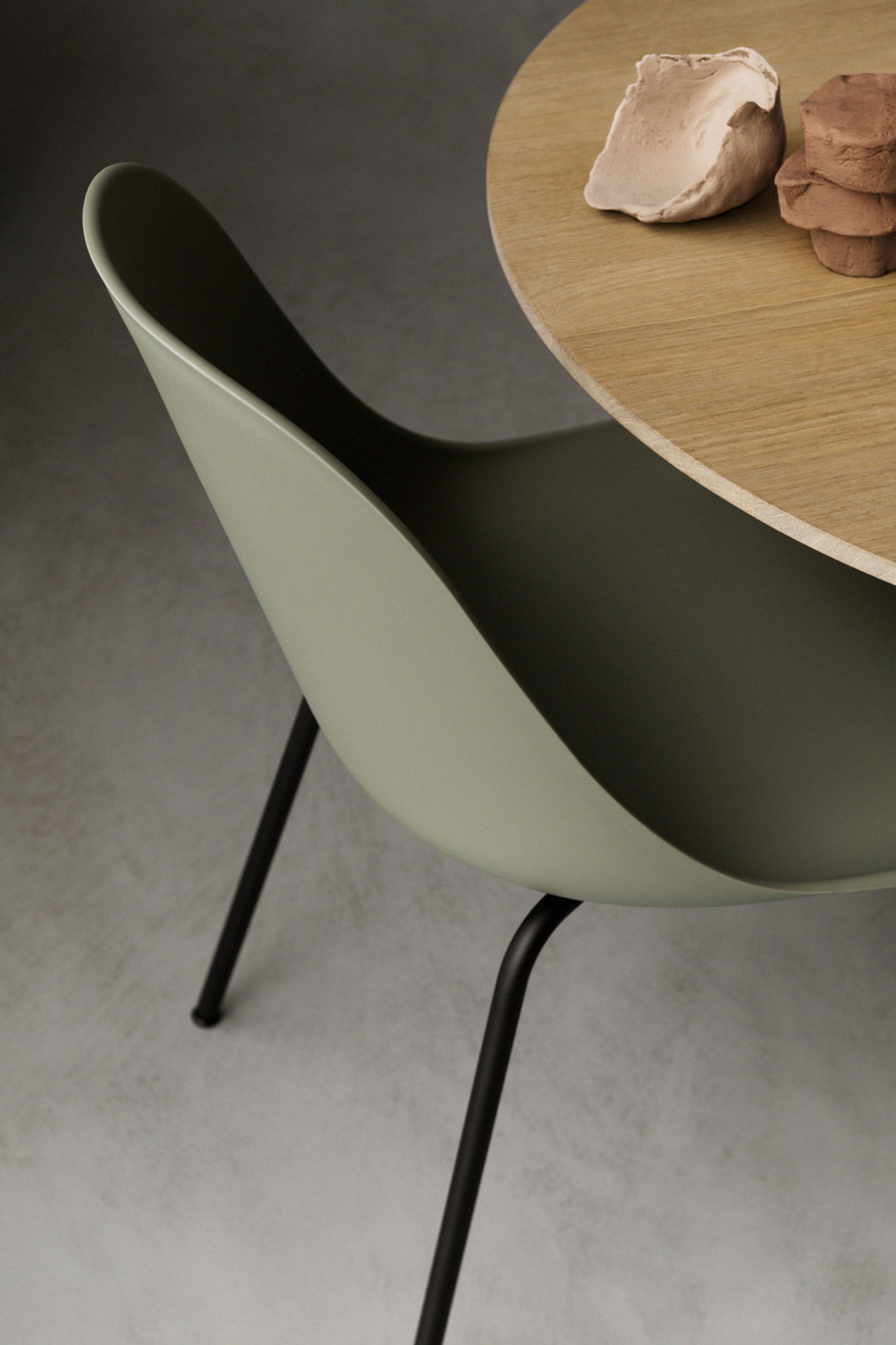 MENU - Chaise - Harbour Side Dining Chair / Black Steel Base - Upholstery: Hot Madison Chi 249/988