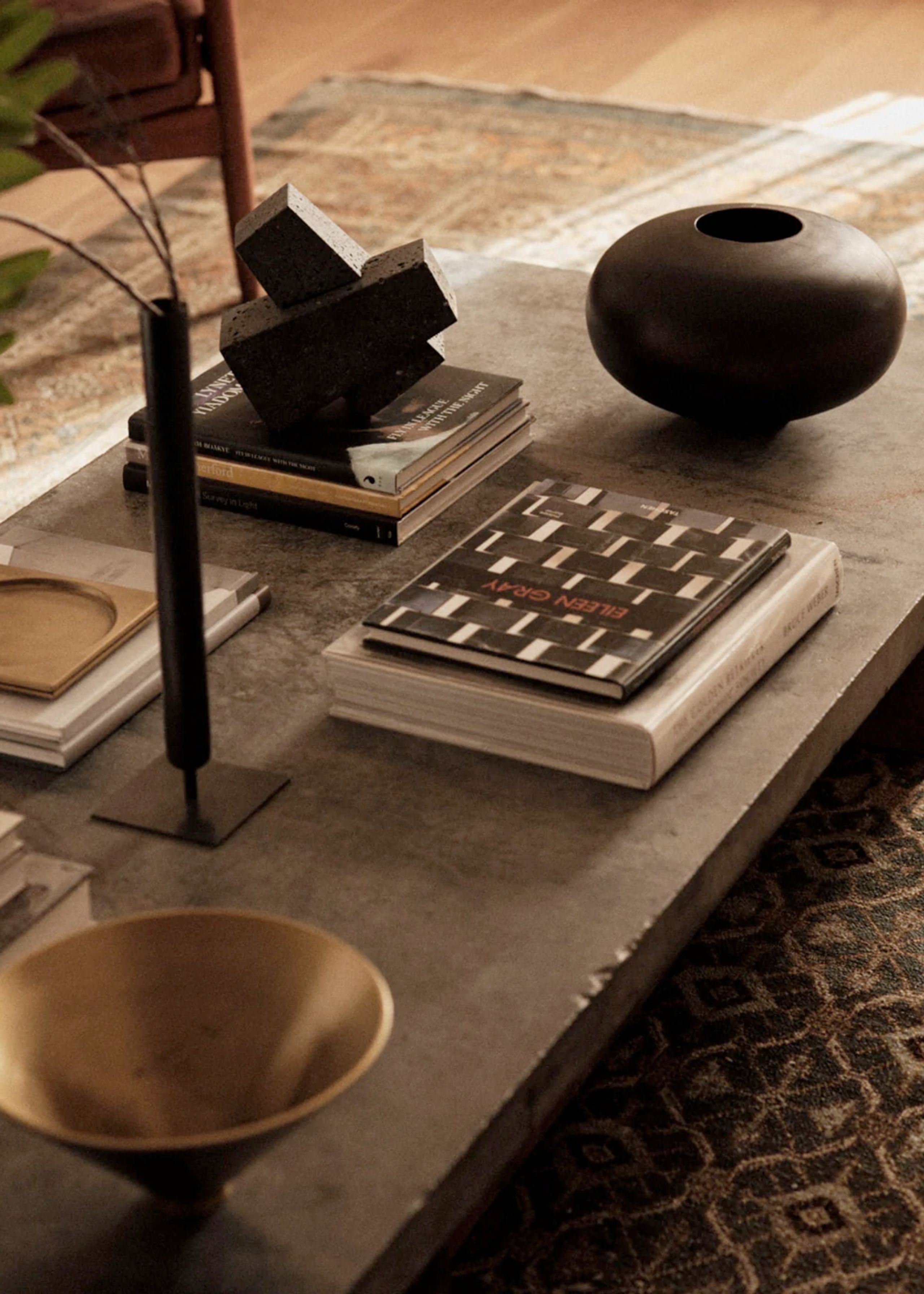 MENU - Vase - Surround Vase - Black/wood