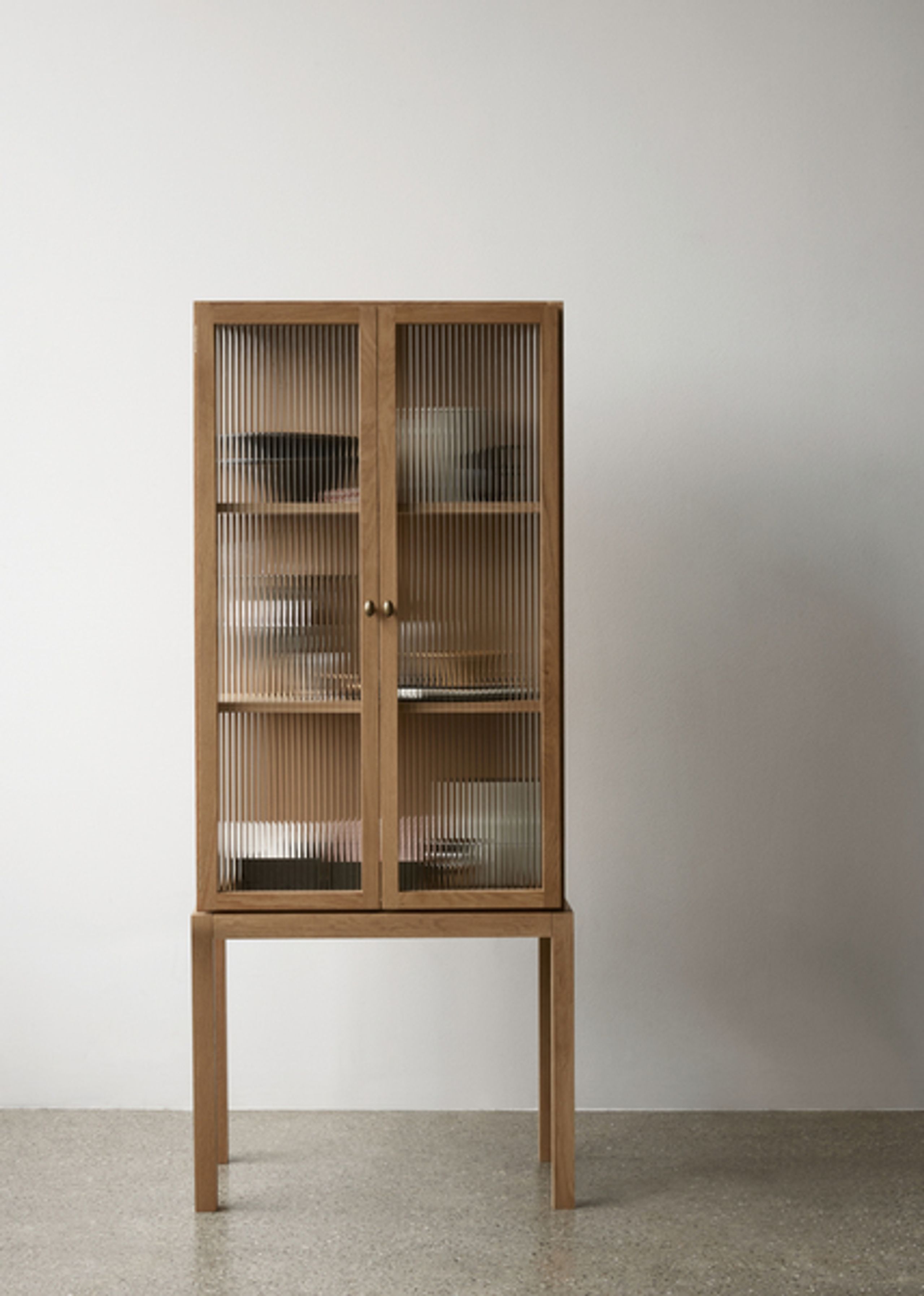 MENU - Vitrineskab - Curiosity Cabinet - Brown, Clear