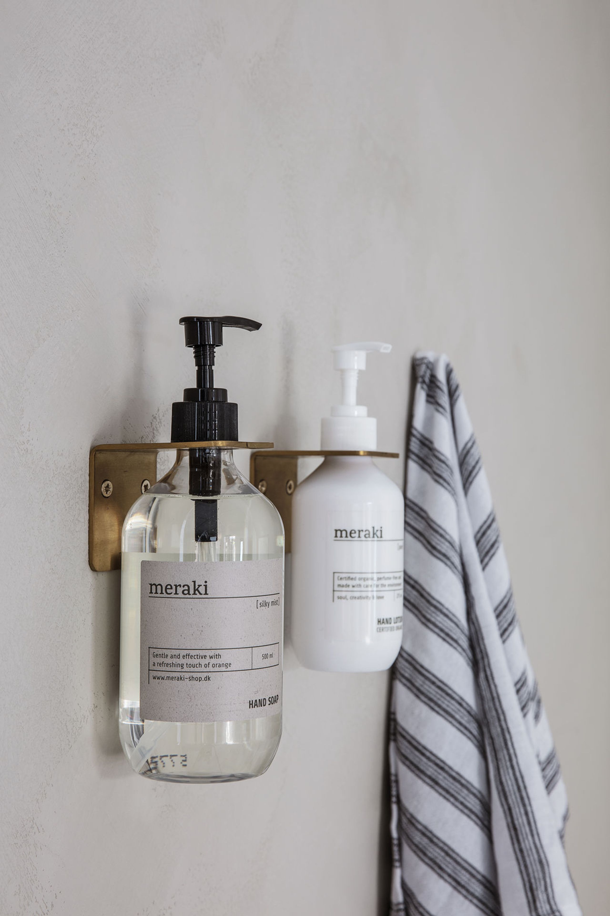 Meraki - Hanging Objects - Supply Wall Mount - Brass Finish