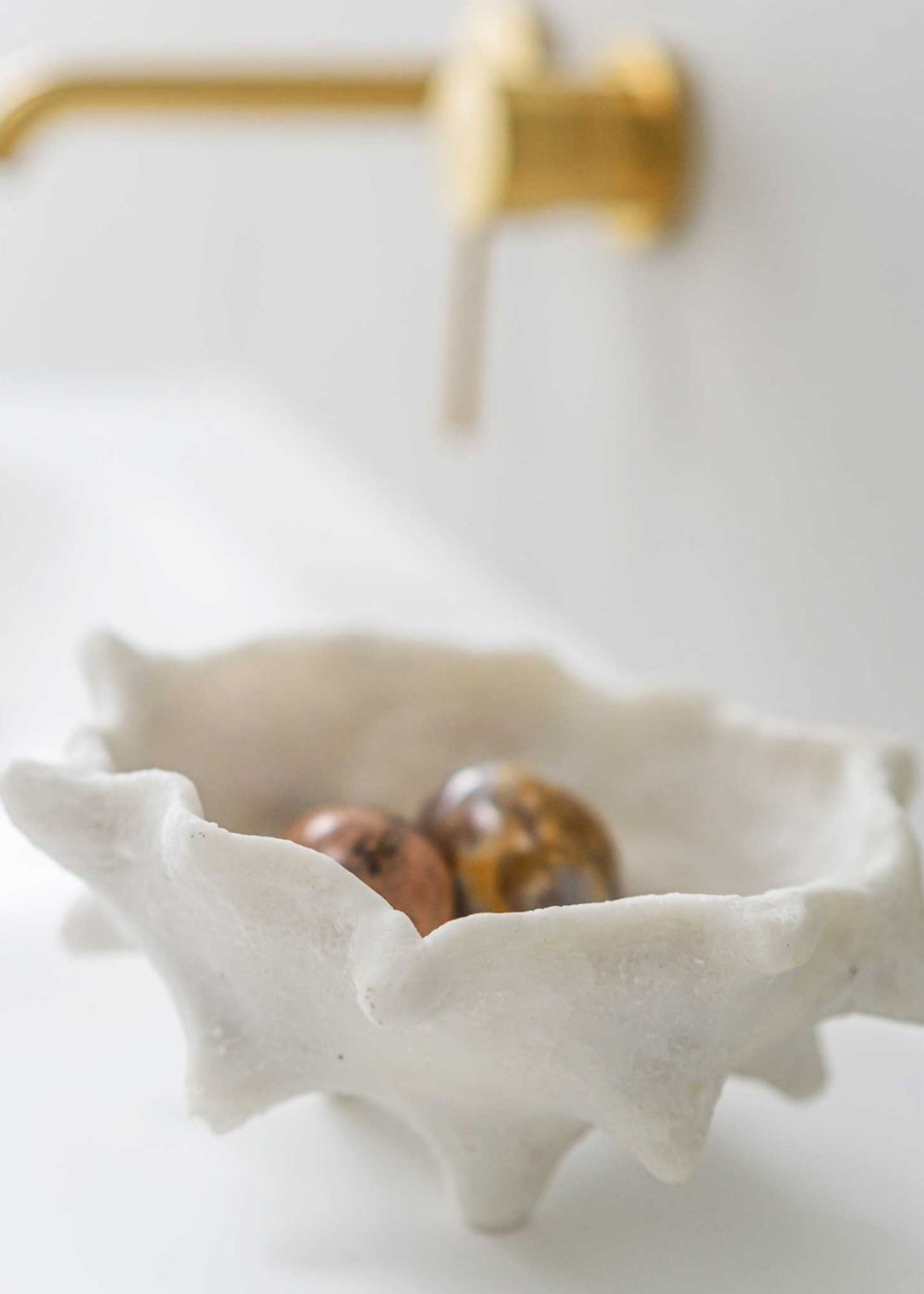 Mette Ditmer - Bowl - ART PIECE Chestnut - Off-white