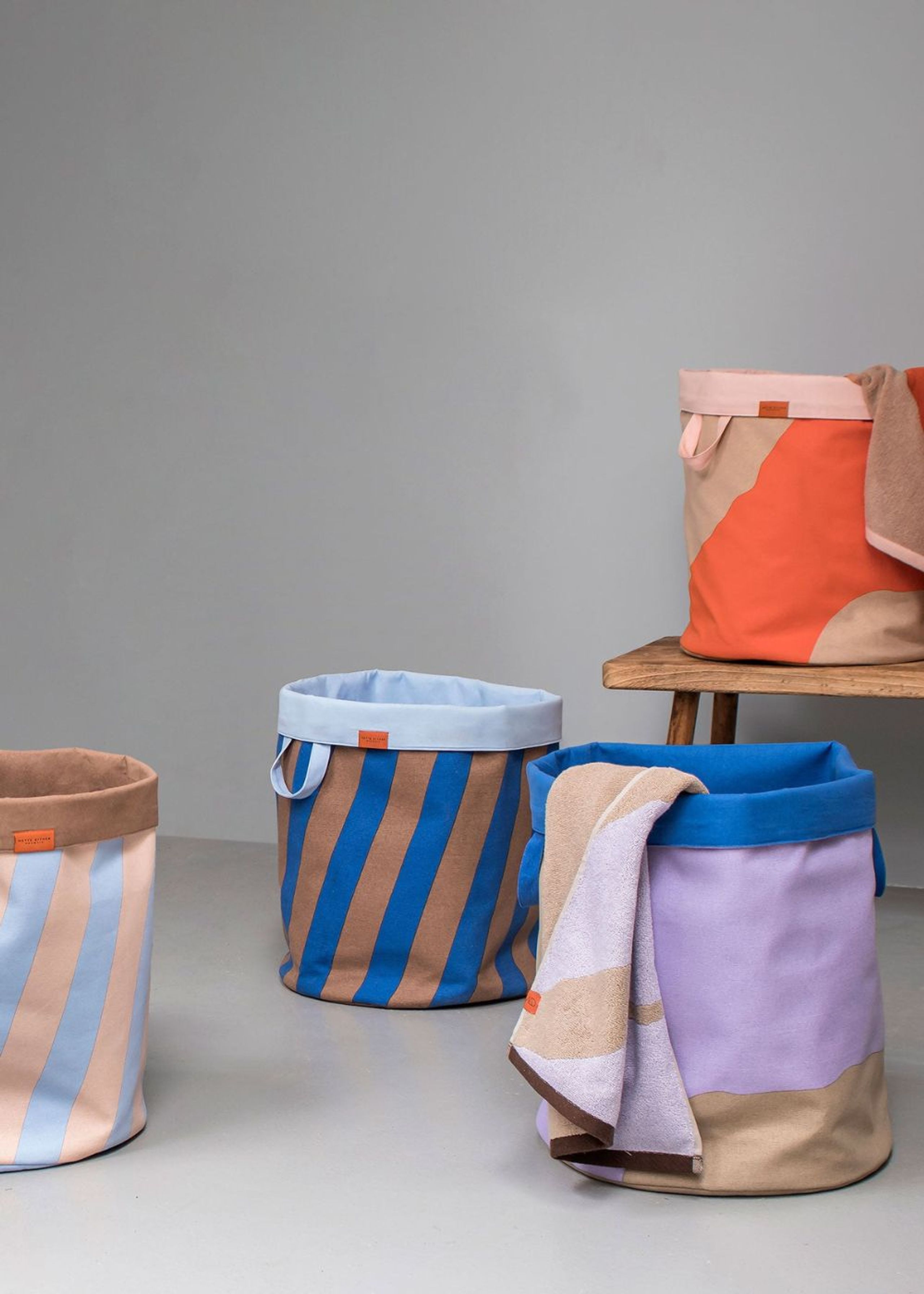 Mette Ditmer - Vasketøjskurv - NOVA ARTE Laundry Bag - Sand / Lilac