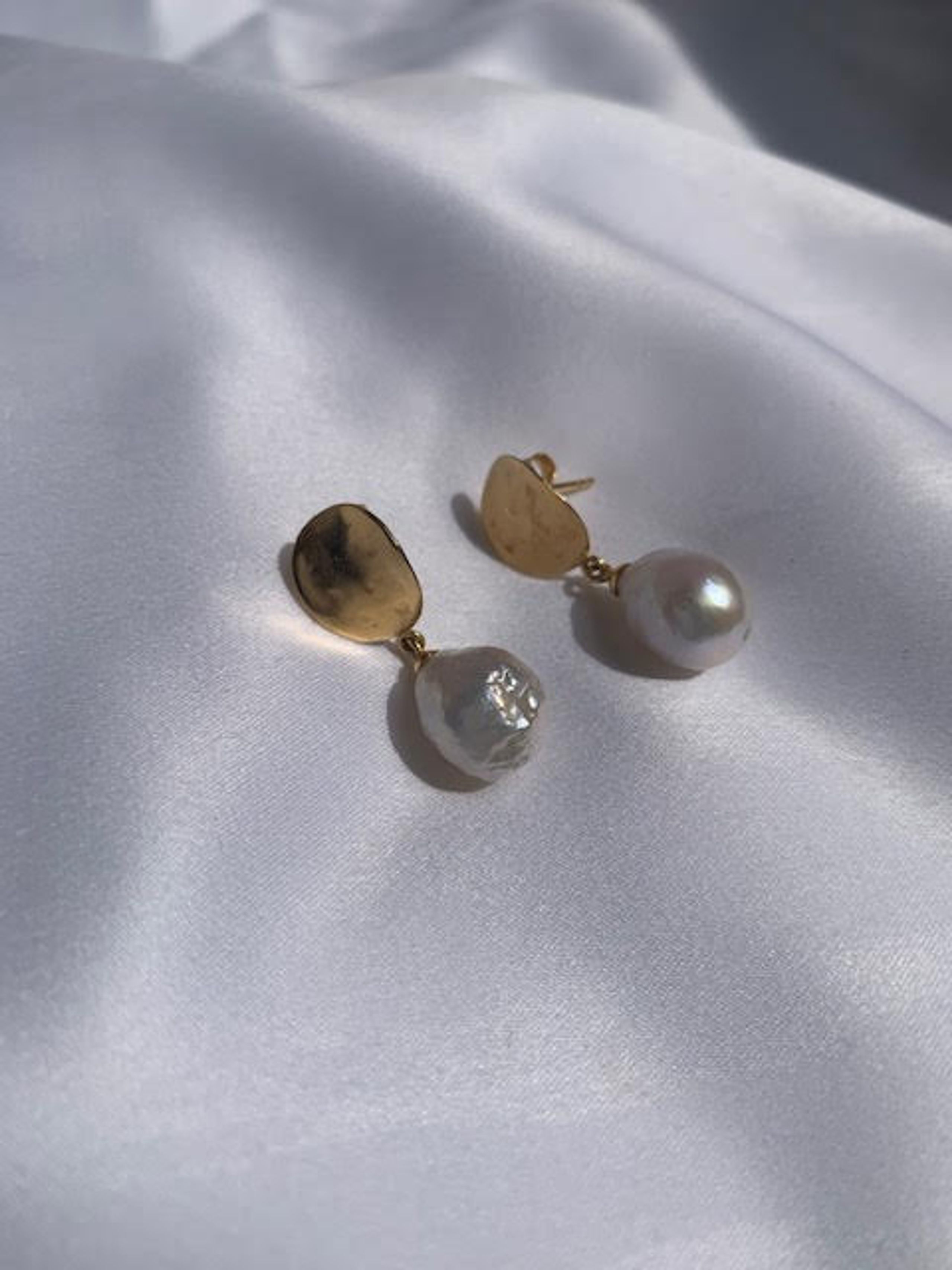 Mimi Et Toi Jewelry - Oorbel - Jolie Earring - Gold Plated Brass