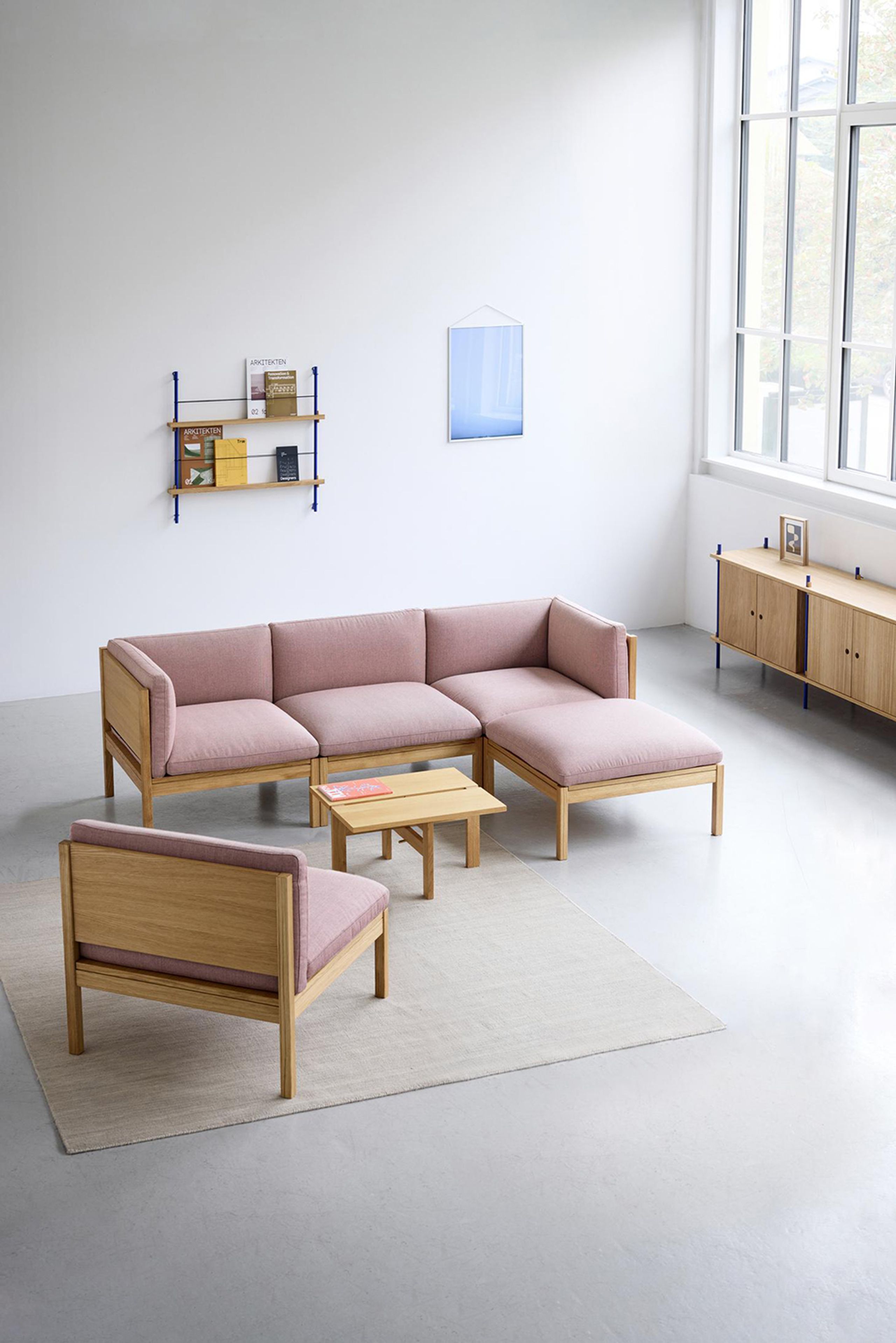 MOEBE - Modulsofa - 3 Seater Sofa with Sides + Chaise Longue - ​​The MOEBE Modular Sofa - Autumn 101 / Oak