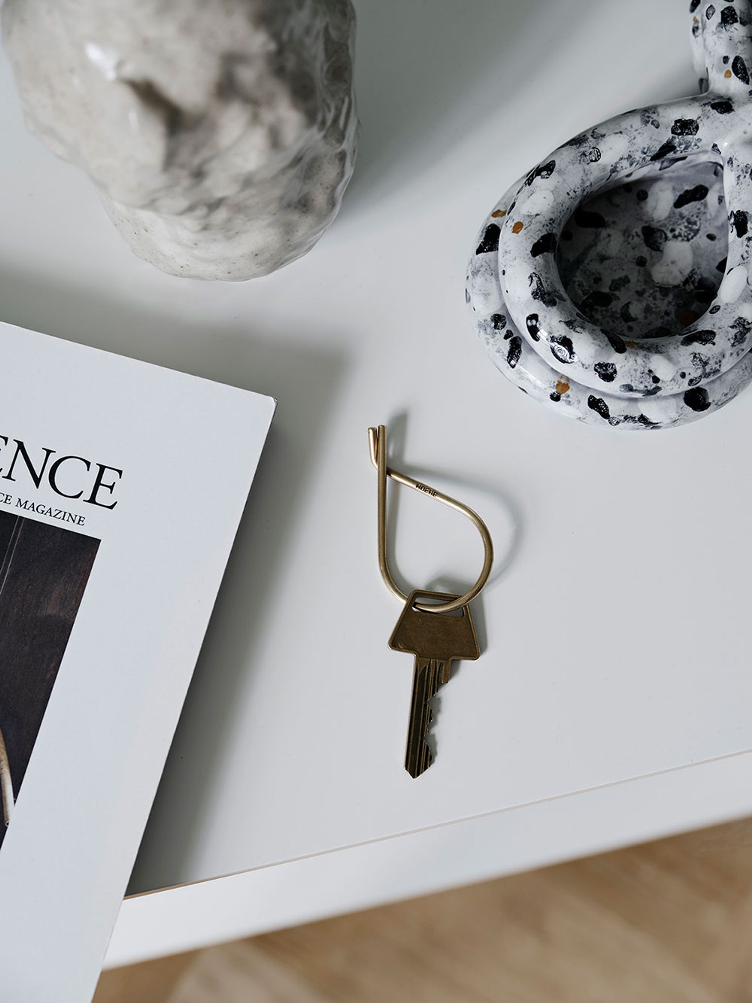 MOEBE - Keychain - Key Ring - Brass