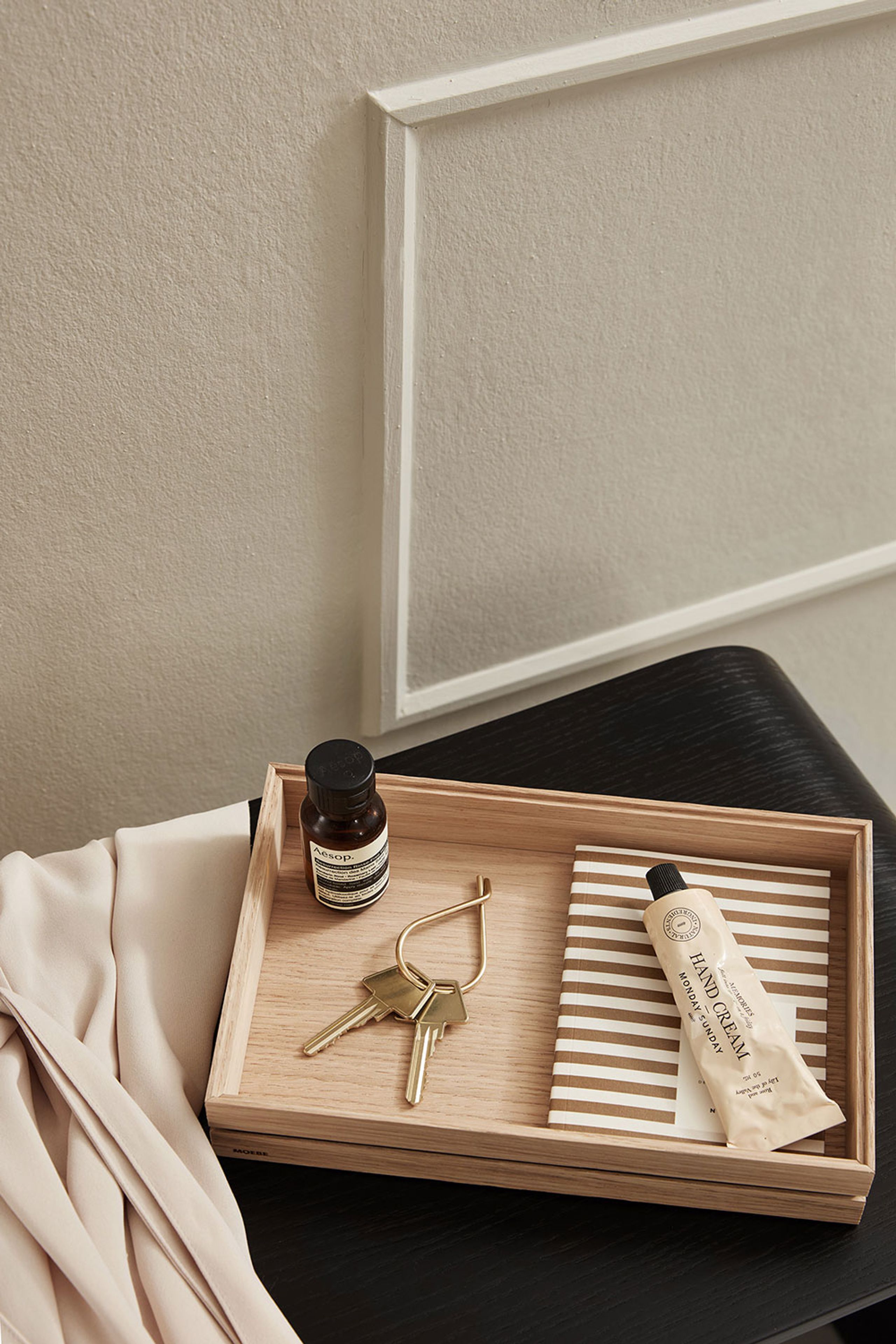 MOEBE - Keychain - Key Ring - Brass