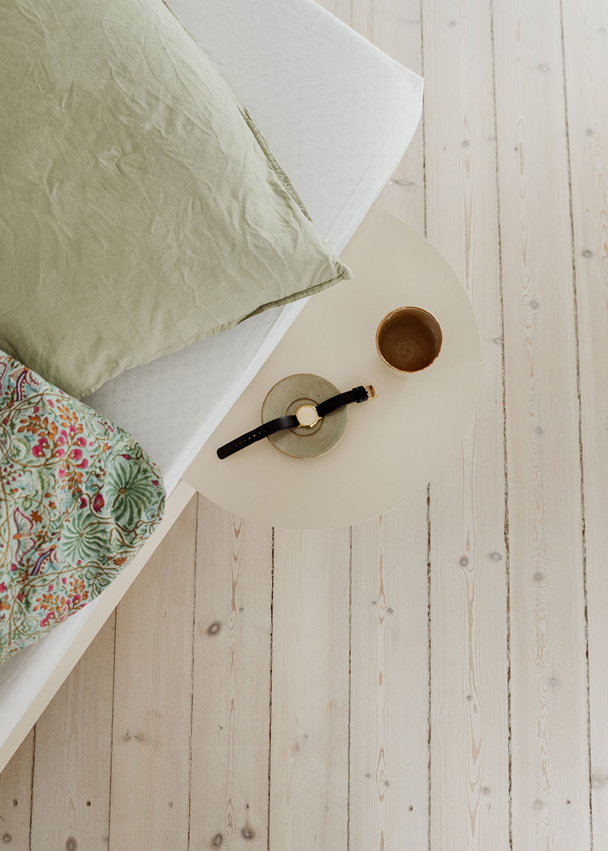 MOEBE - Bed frame - MOEBE Seng - Sand - 140 cm