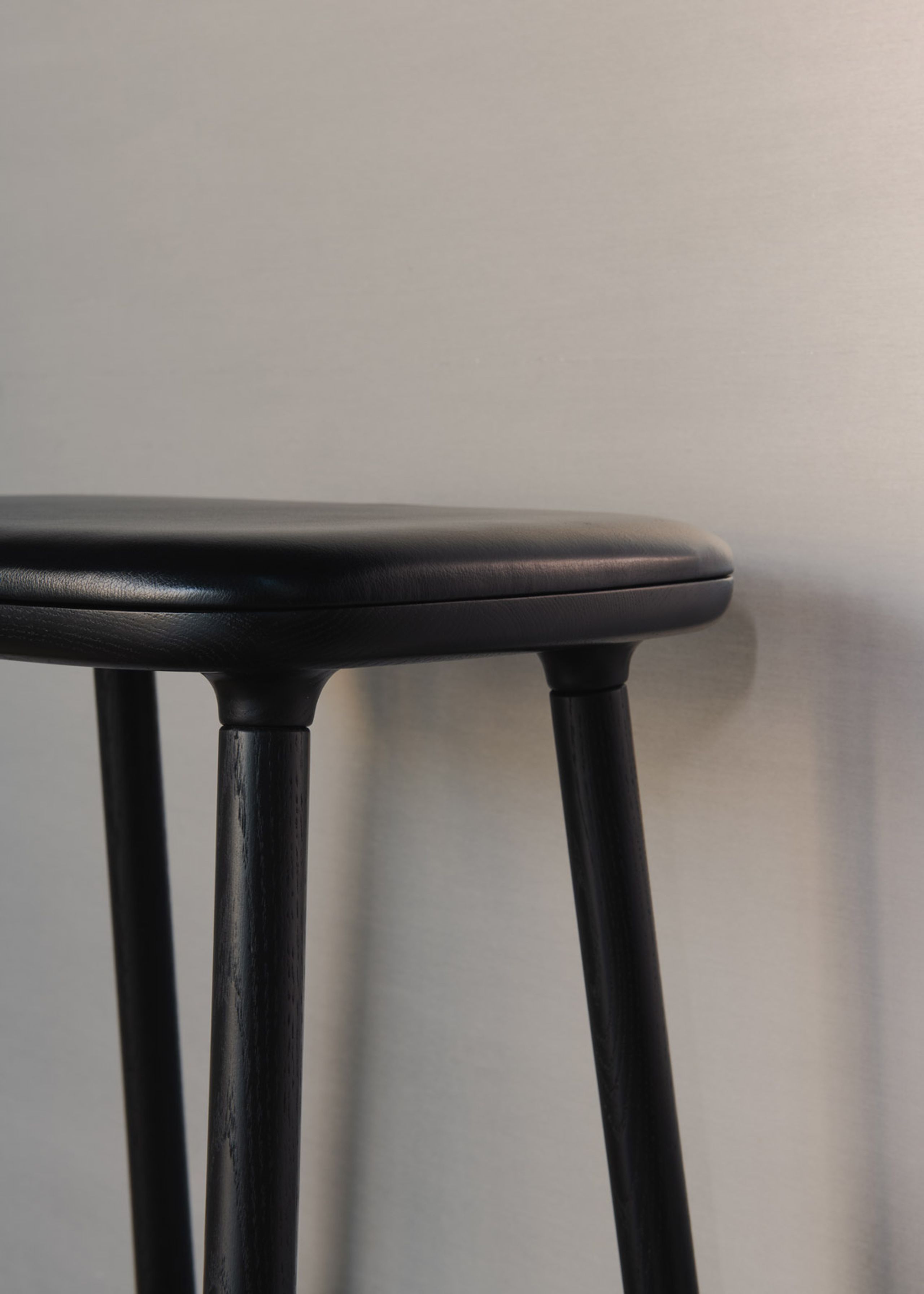 Møbel Copenhagen - Taburete de bar - Cuba Bar Stool - Oiled Oak / Sand Leather