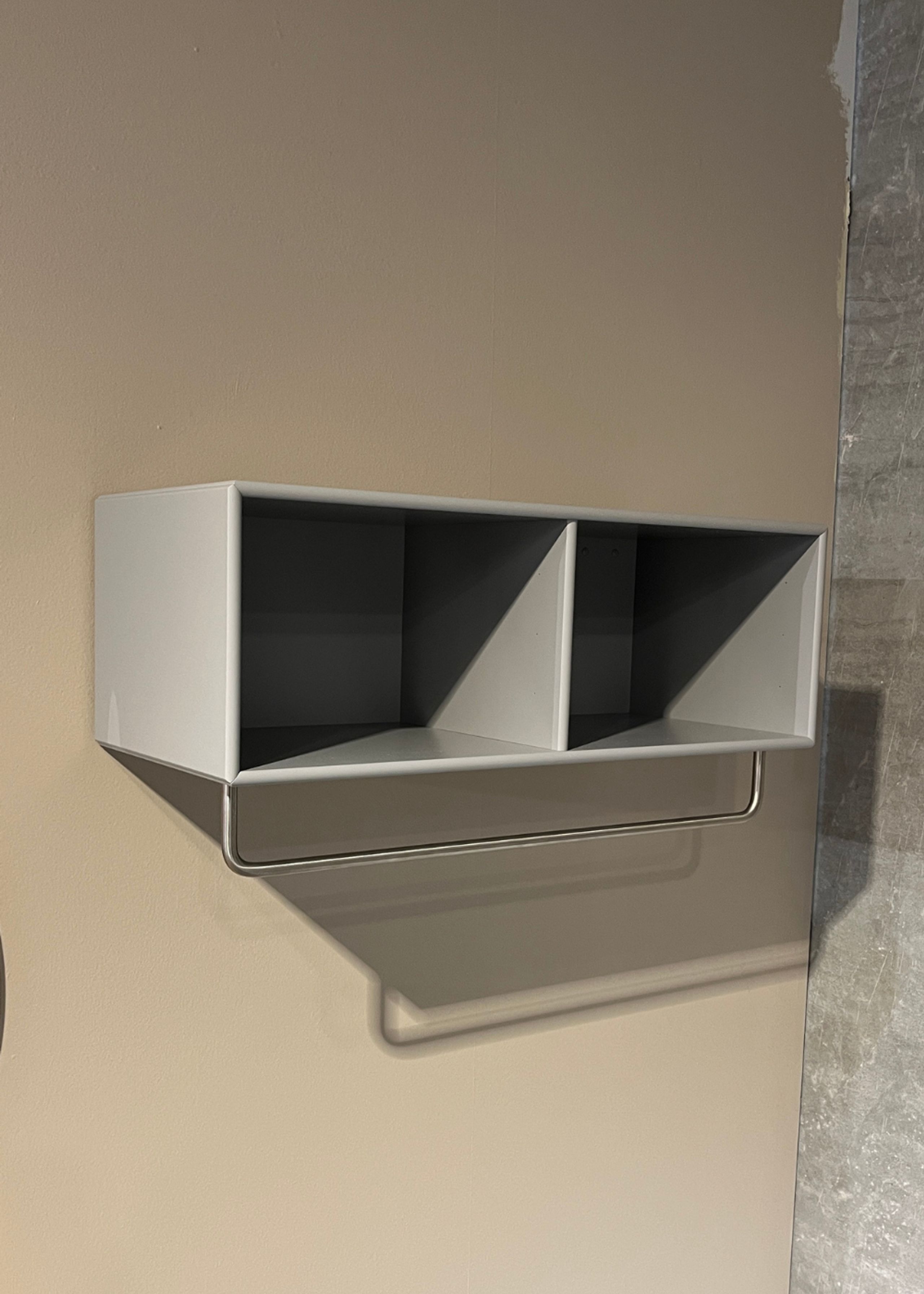 Montana - Regalbrett - COAT - Fjord - Exhibition Model