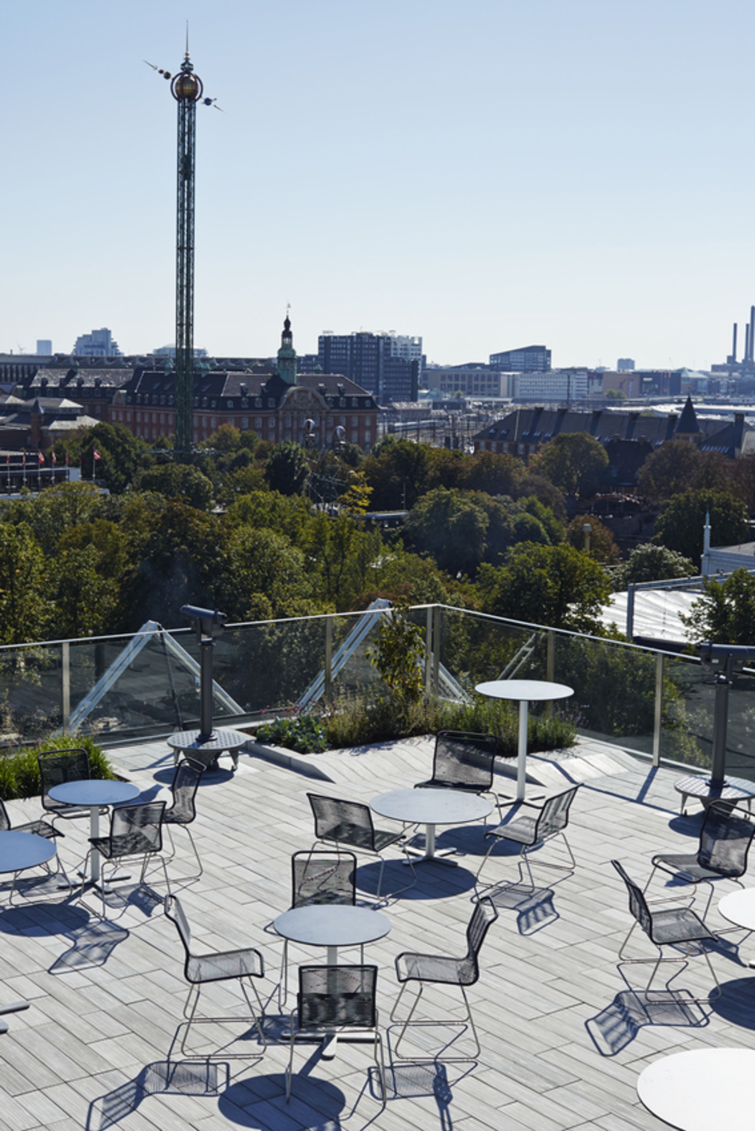 Montana - Lounge chair - Panton One Lounge Chair - Black red / Marcel