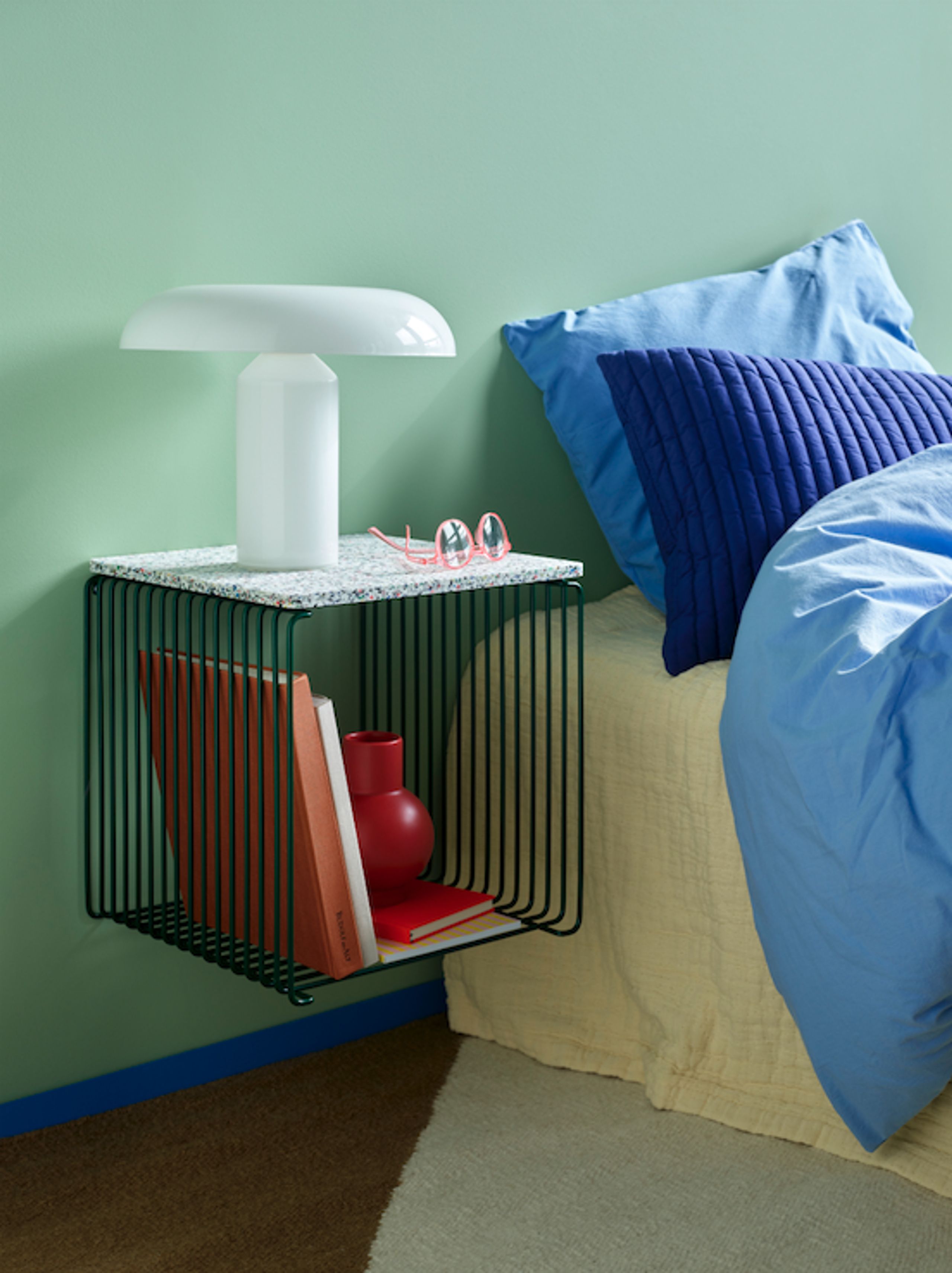 Montana - Display - Panton Wire / Extended - Pine - D18.8