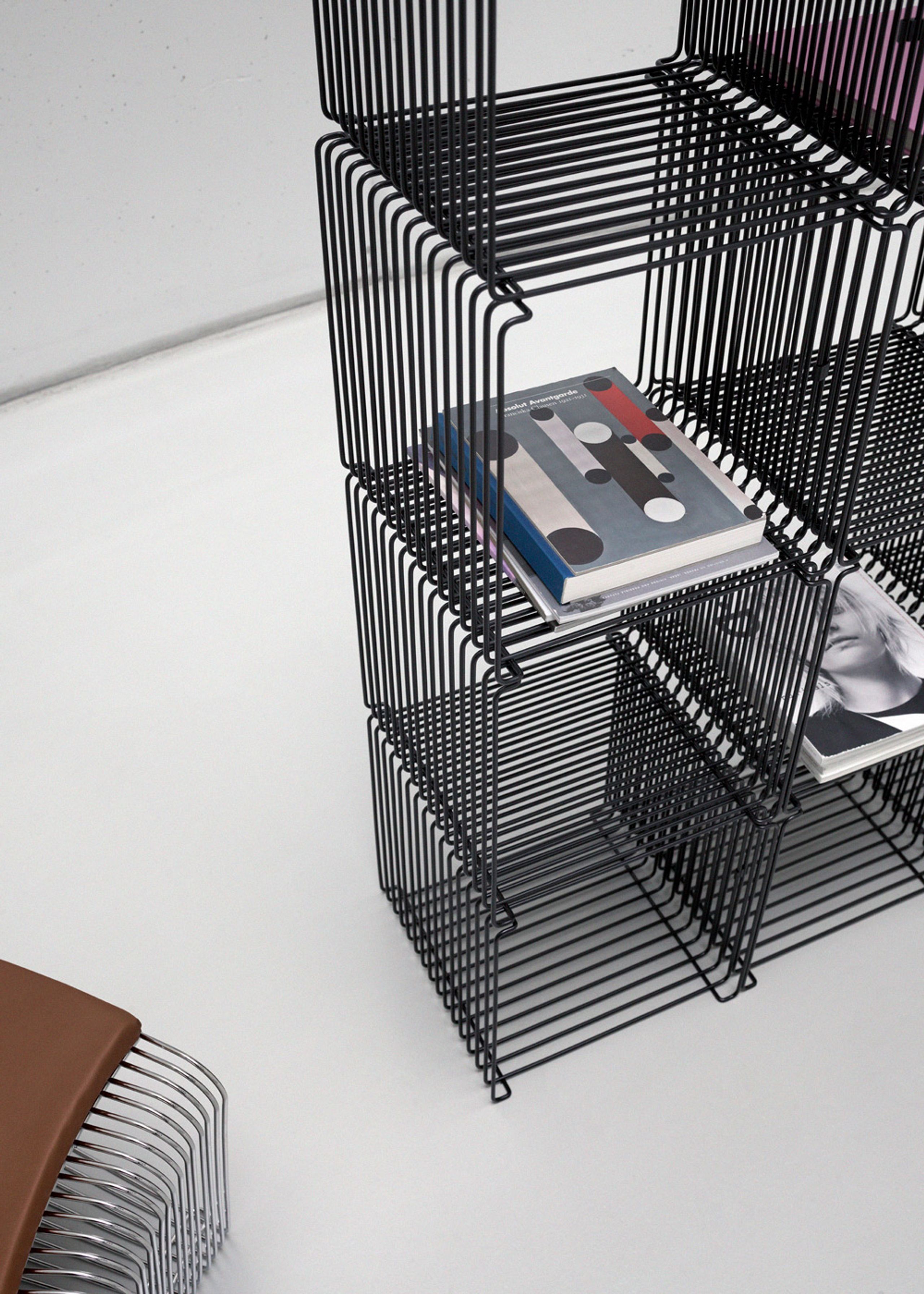 Montana - Libreria - Panton Wire / Single - Black - D25.7