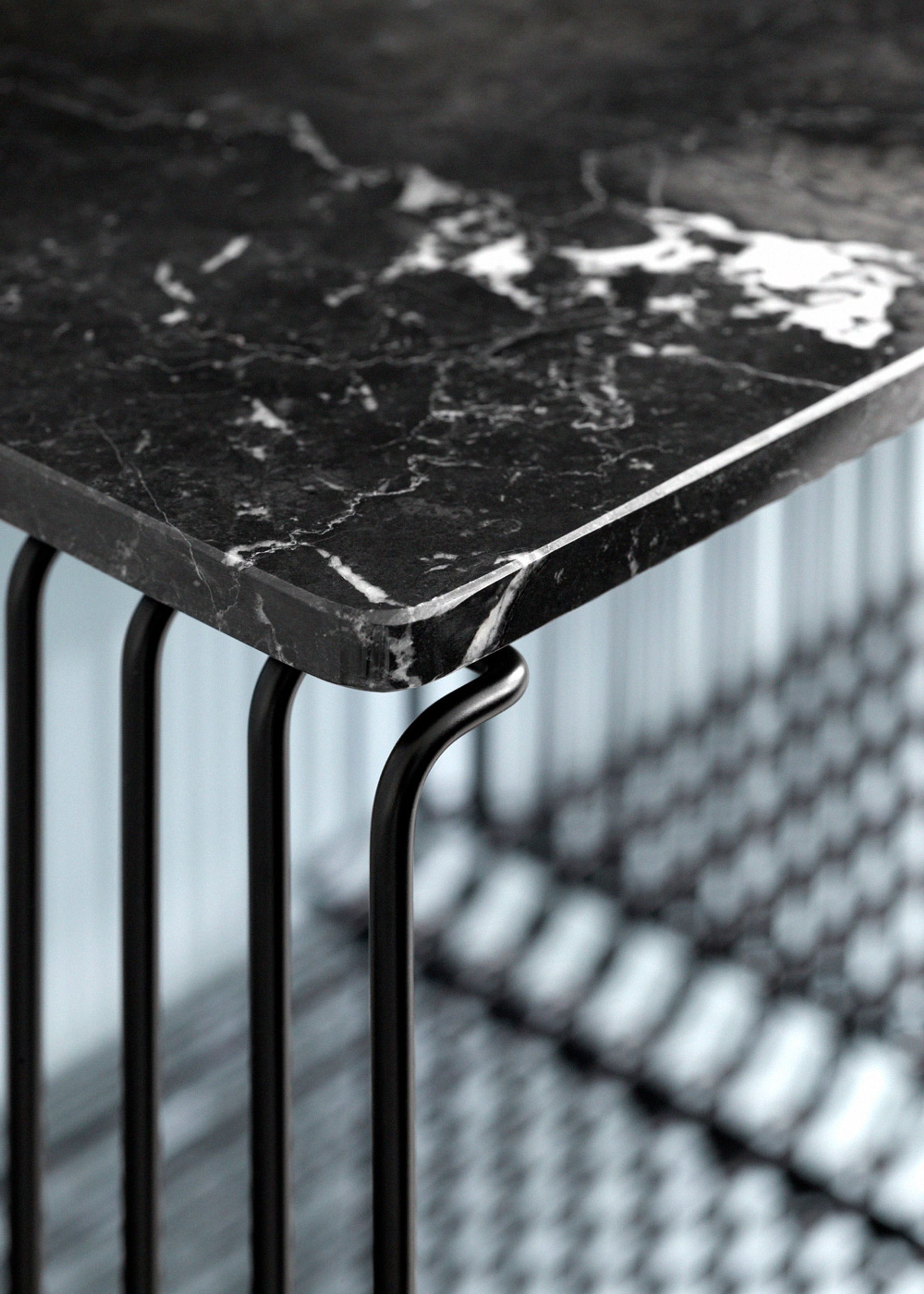 Montana - Display - Panton Wire / Single - Top Panel - Black Marble - D18.8