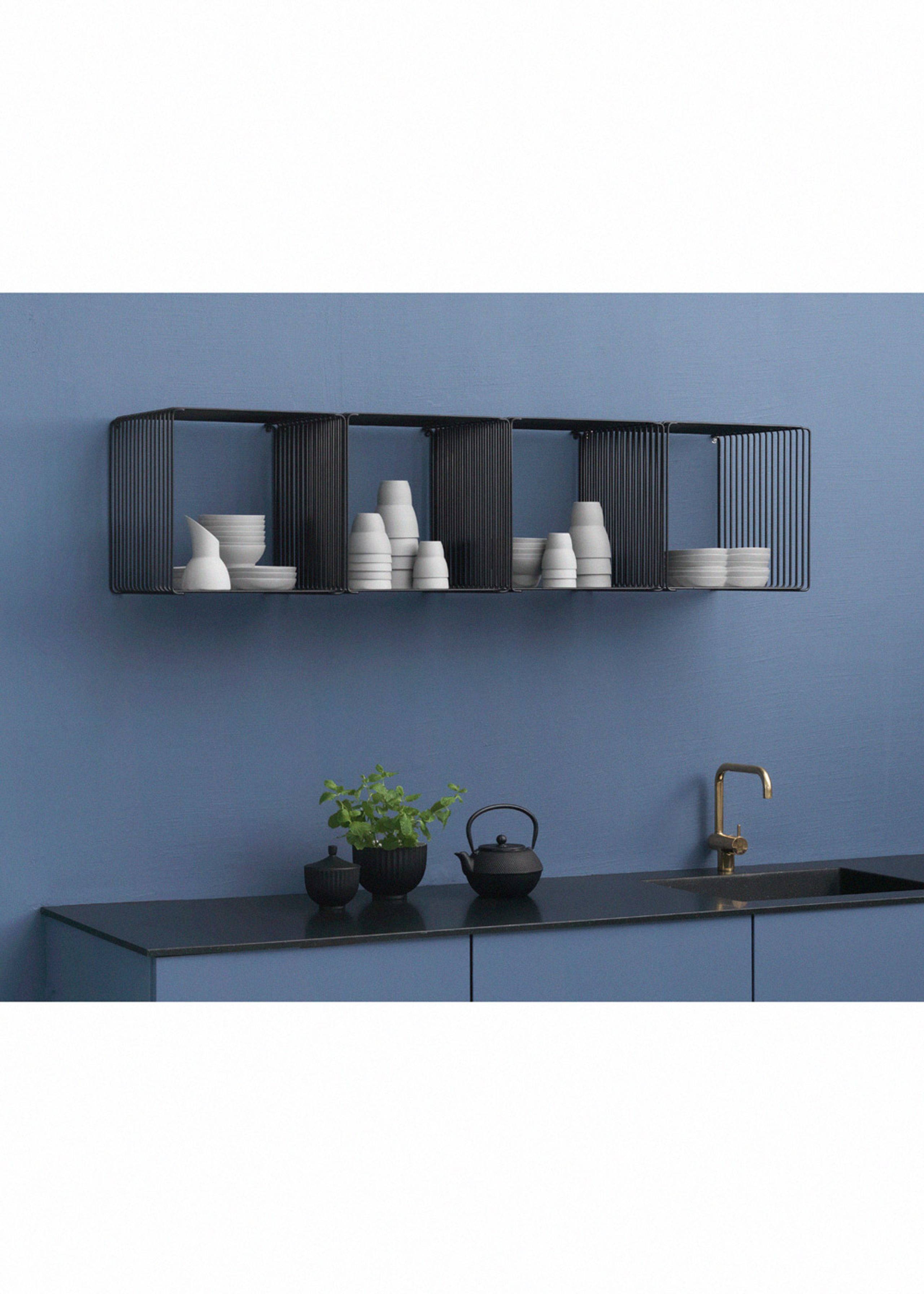 Montana - Display - Panton Wire / Single - Top Panel - Black Marble - D18.8