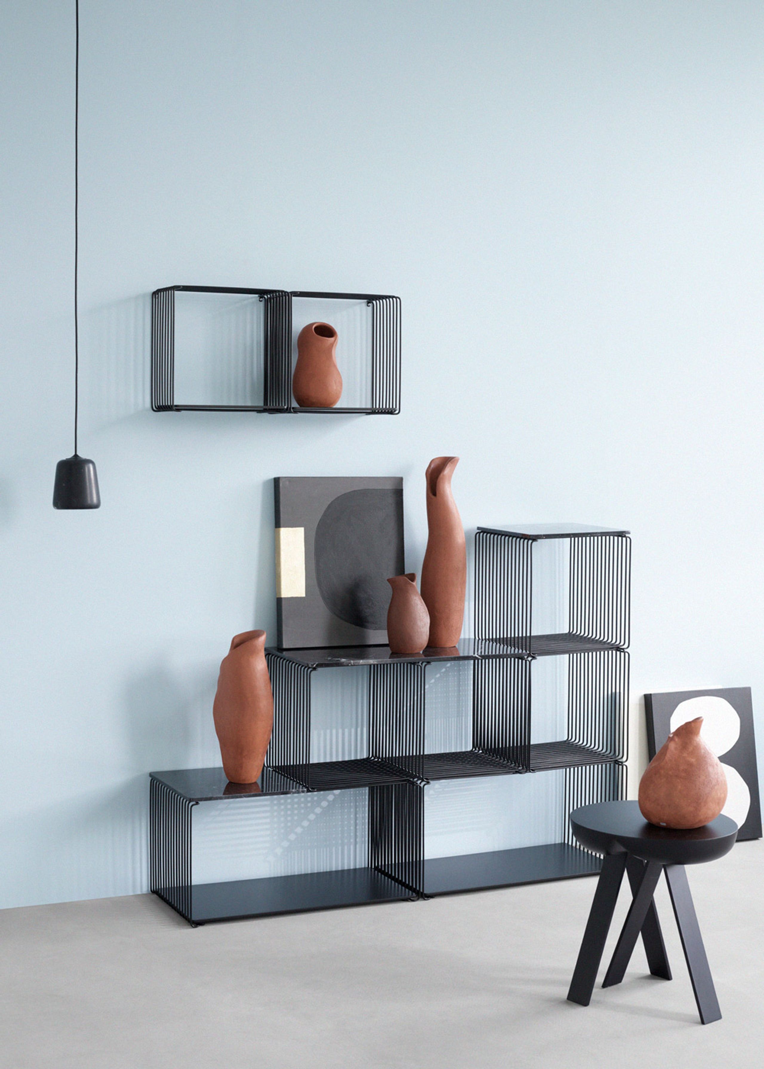 Montana - Display - Panton Wire / Single - Top Panel - Smoked Glass - D18.8