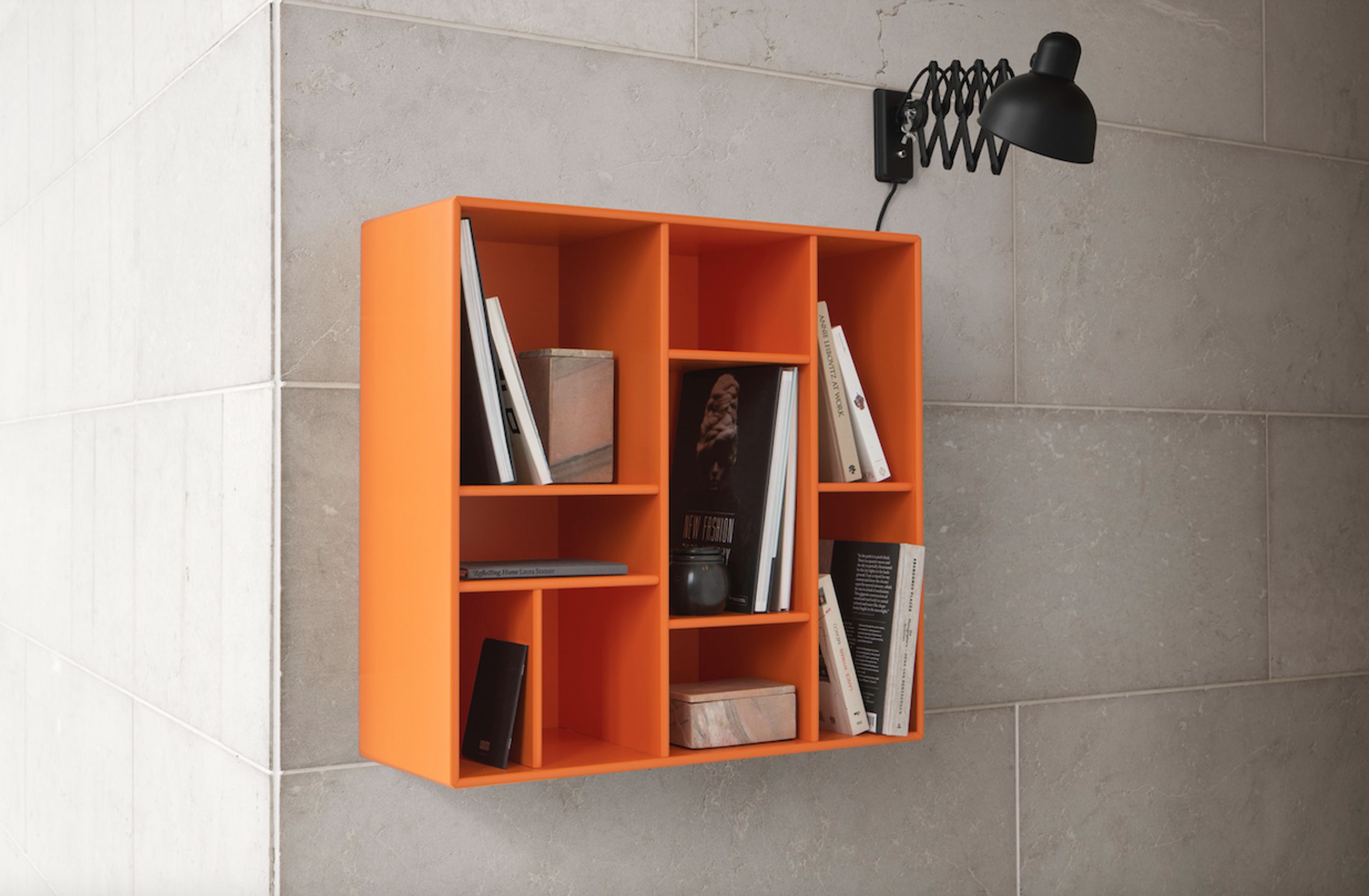 Montana - Display - Compile - Wall mounted - Monarch