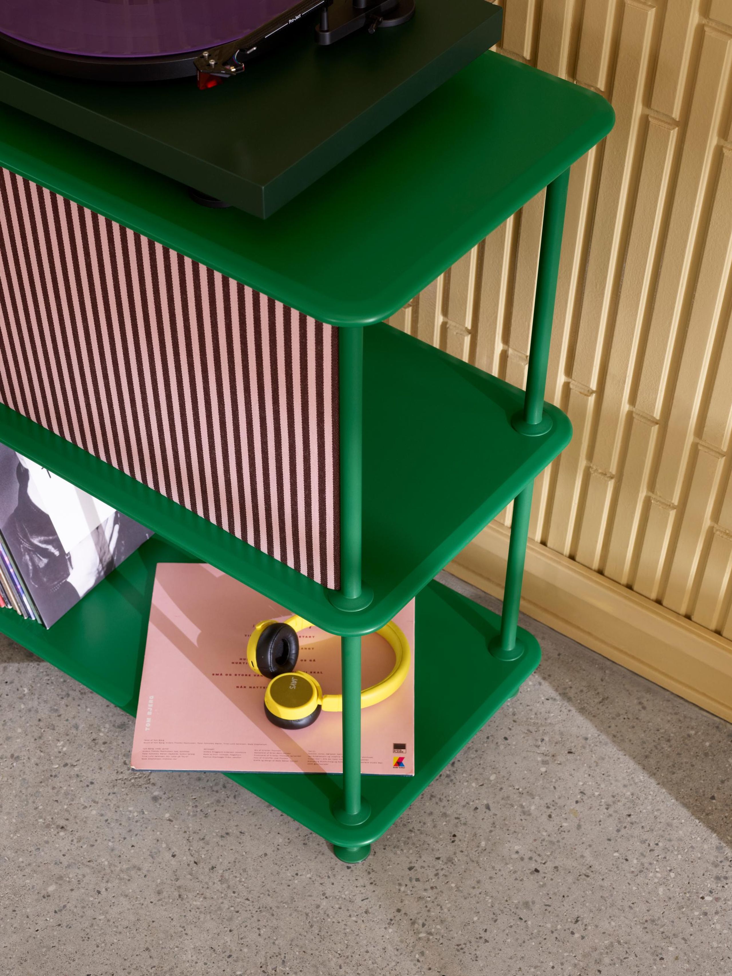 Montana - Policový systém - Montana Free 312000 - Frame: 44c Chrome - 167 Ruby