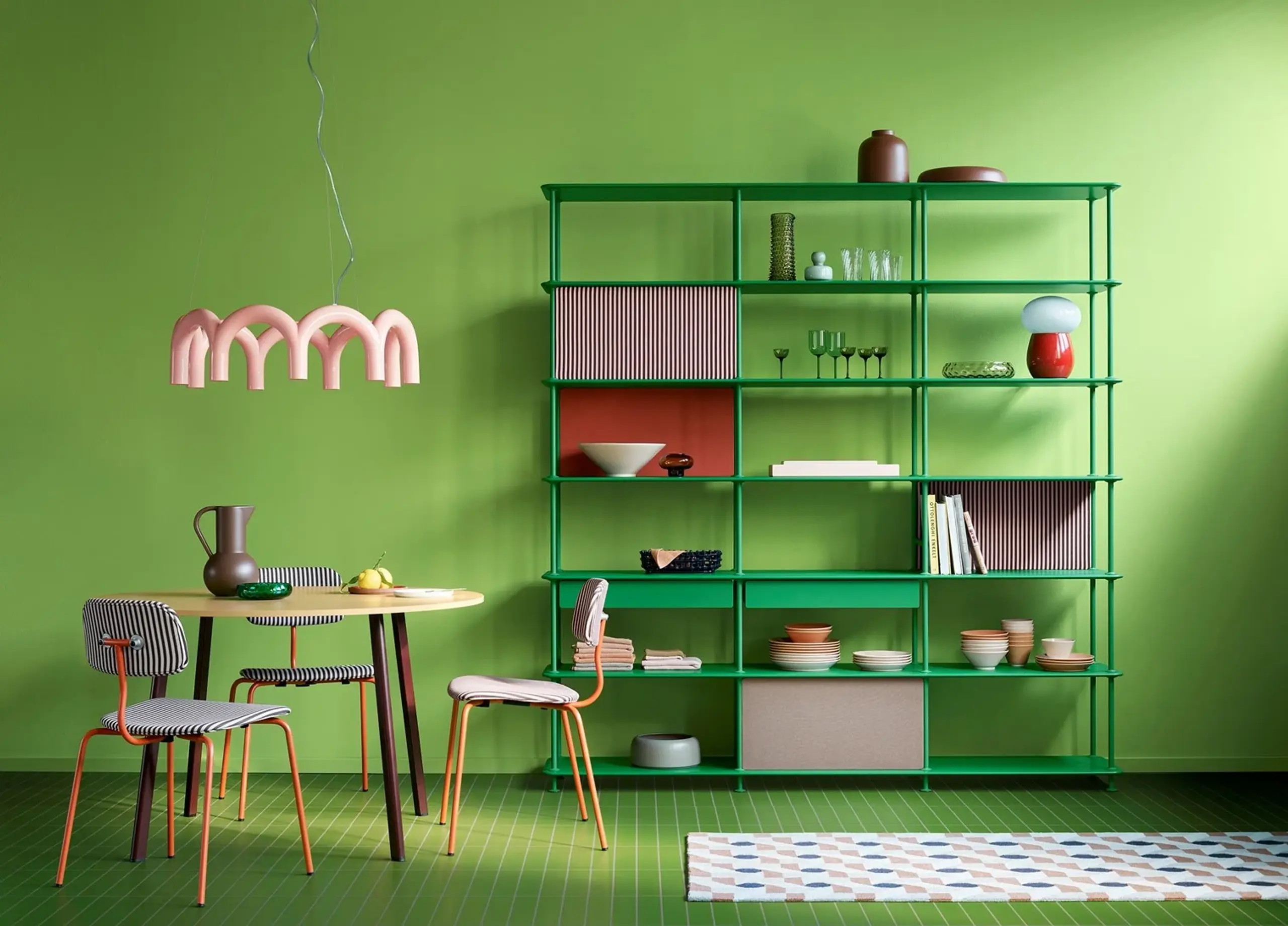 Montana - Shelving system - Montana Free 666000 - Frame: Newwhite - 167-Ruby