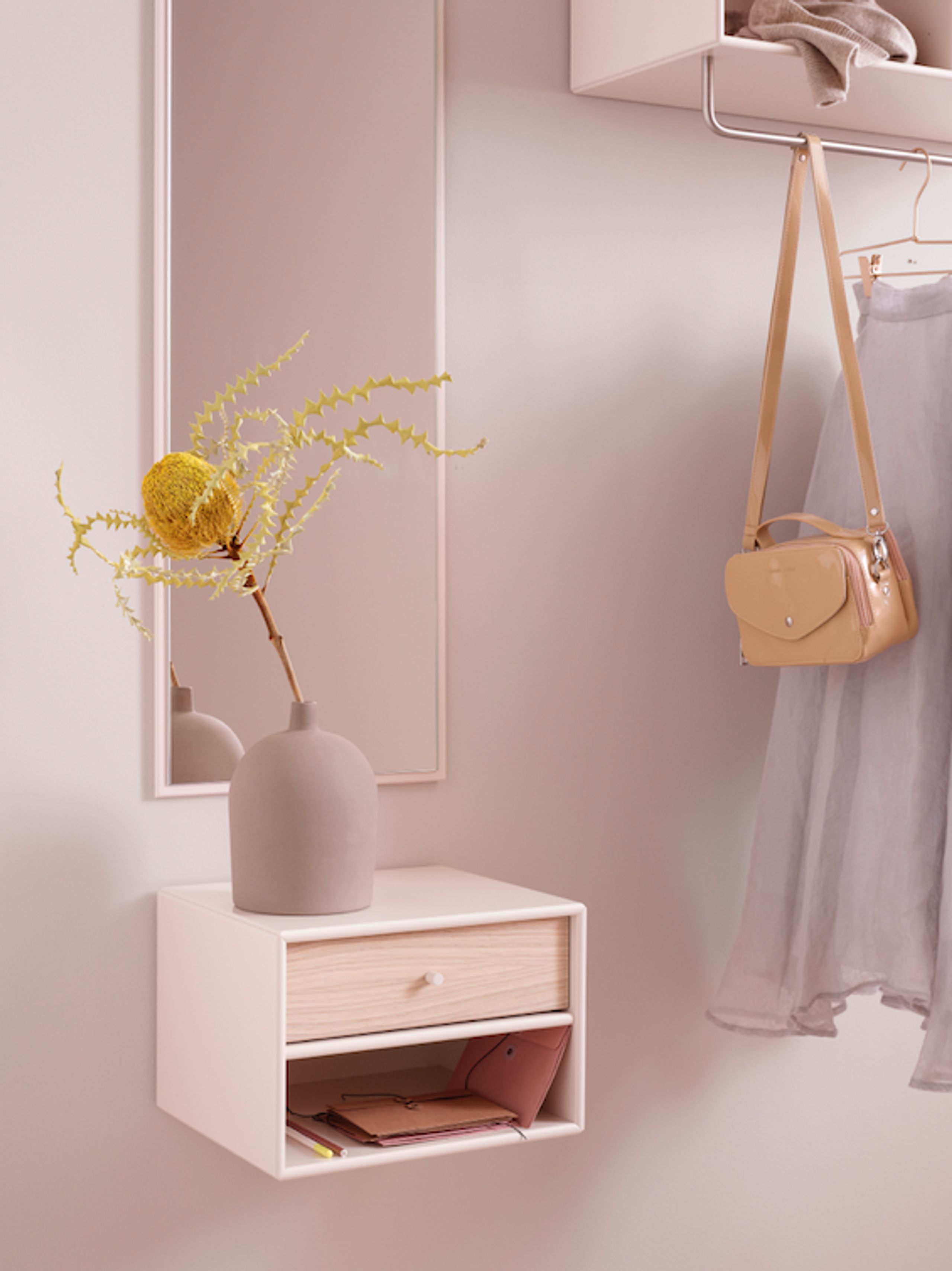 Montana - Bedside table - DASH - Wall mounted - Shadow