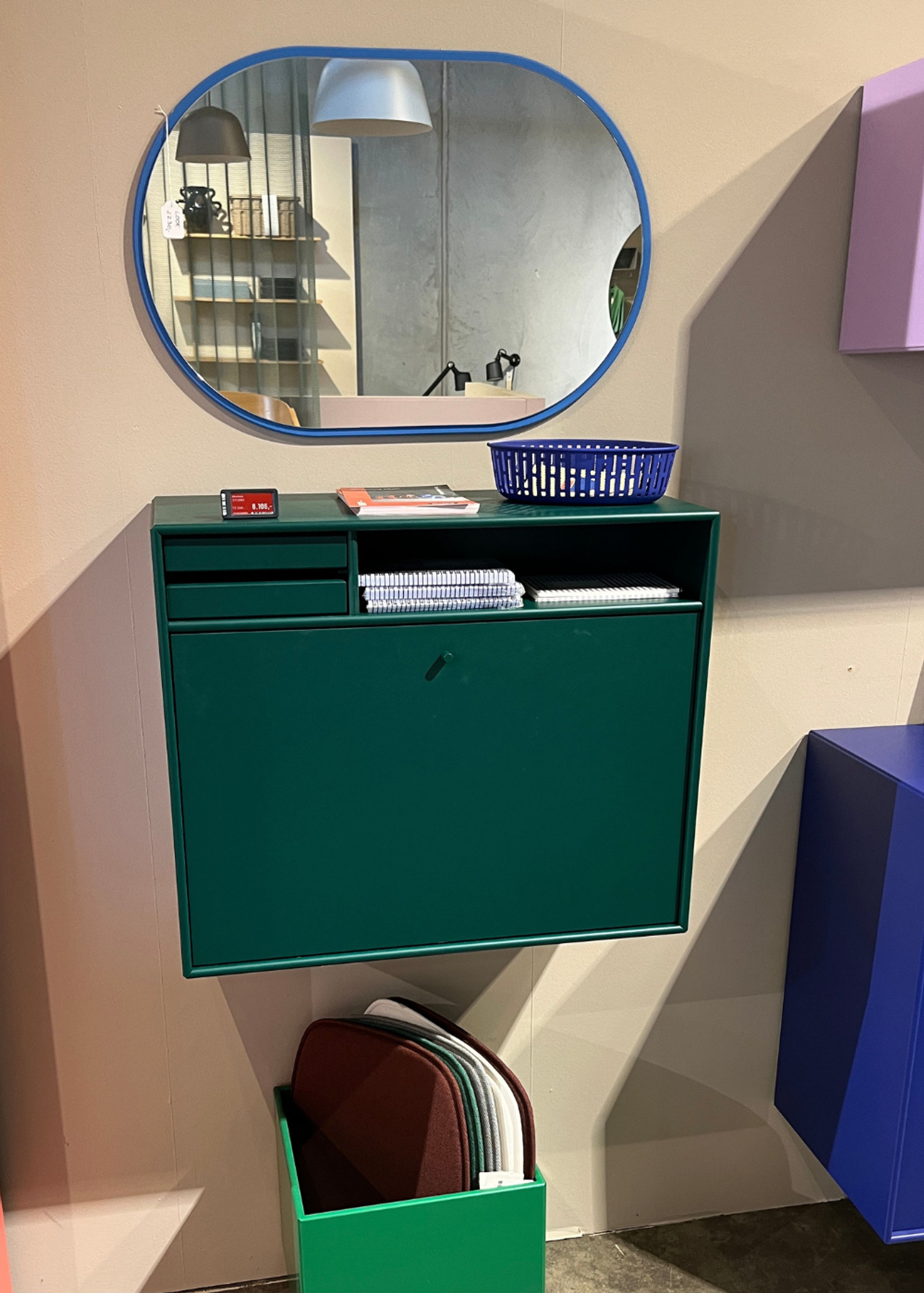 Montana - Skrivebord - STUDIO - Pine - Udstillingsmodel