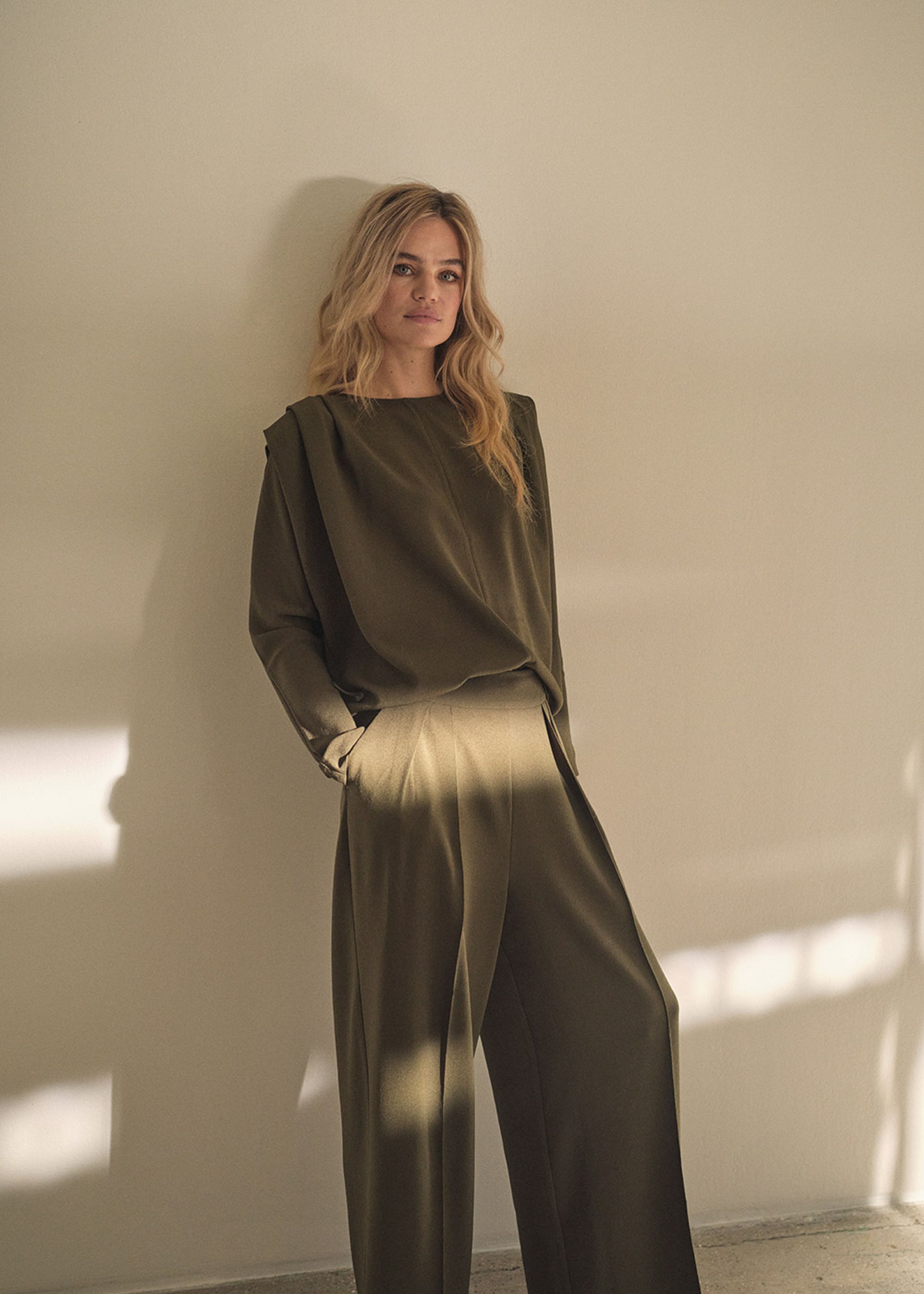 Mos Mosh - Hose - Wilty Moss - Forest Night