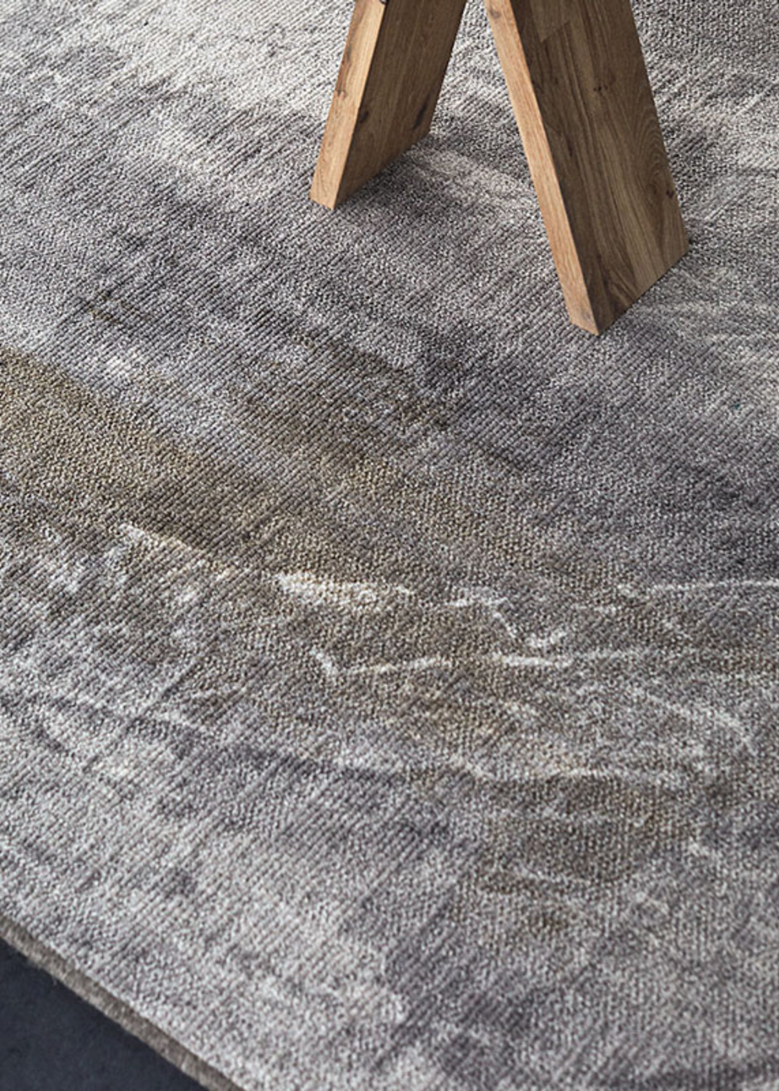 MUUBS - Koberec - Rug Surface - Small - Grey/Sand