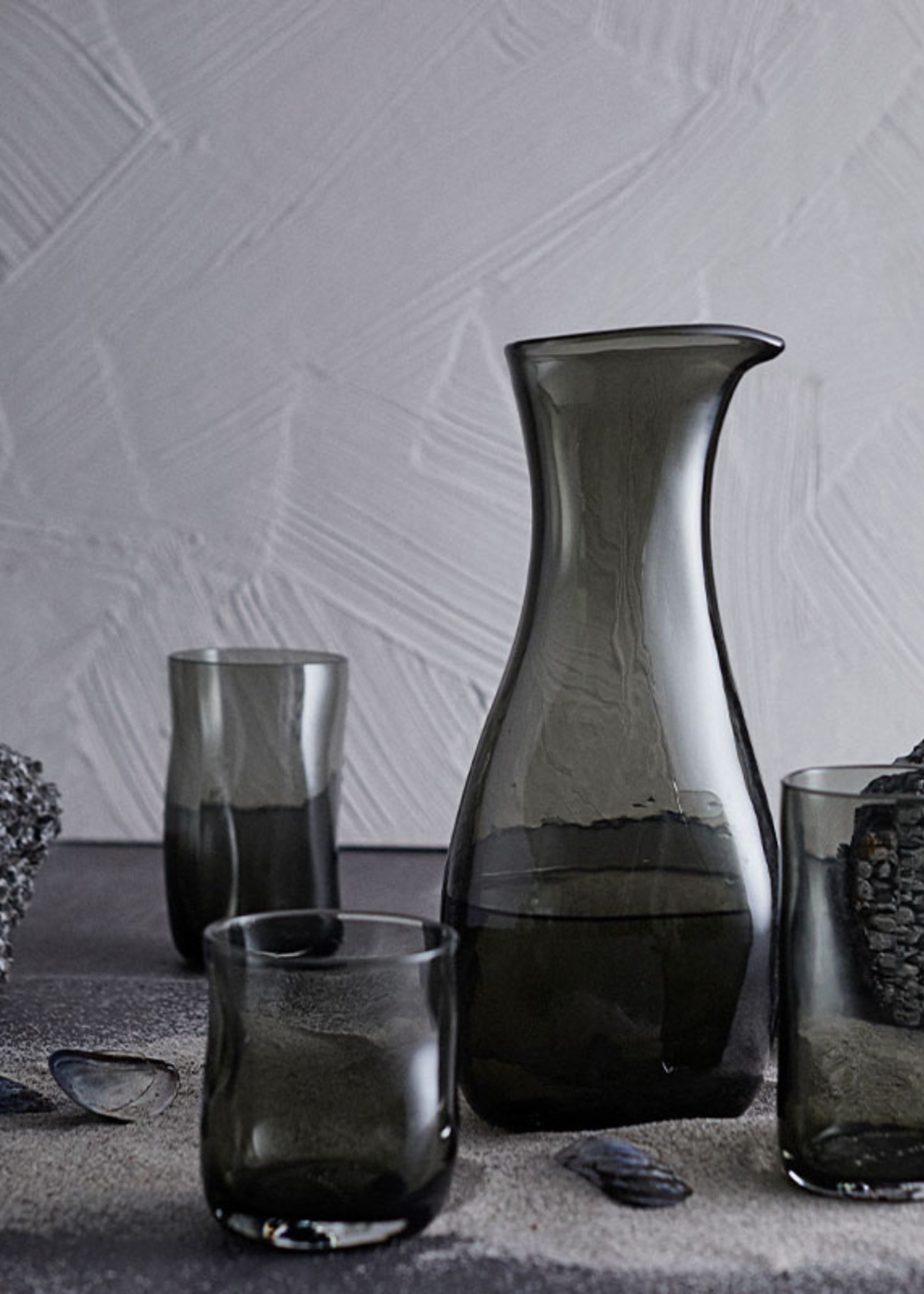 MUUBS - Carafe - Vandkaraffel Furo - Røget