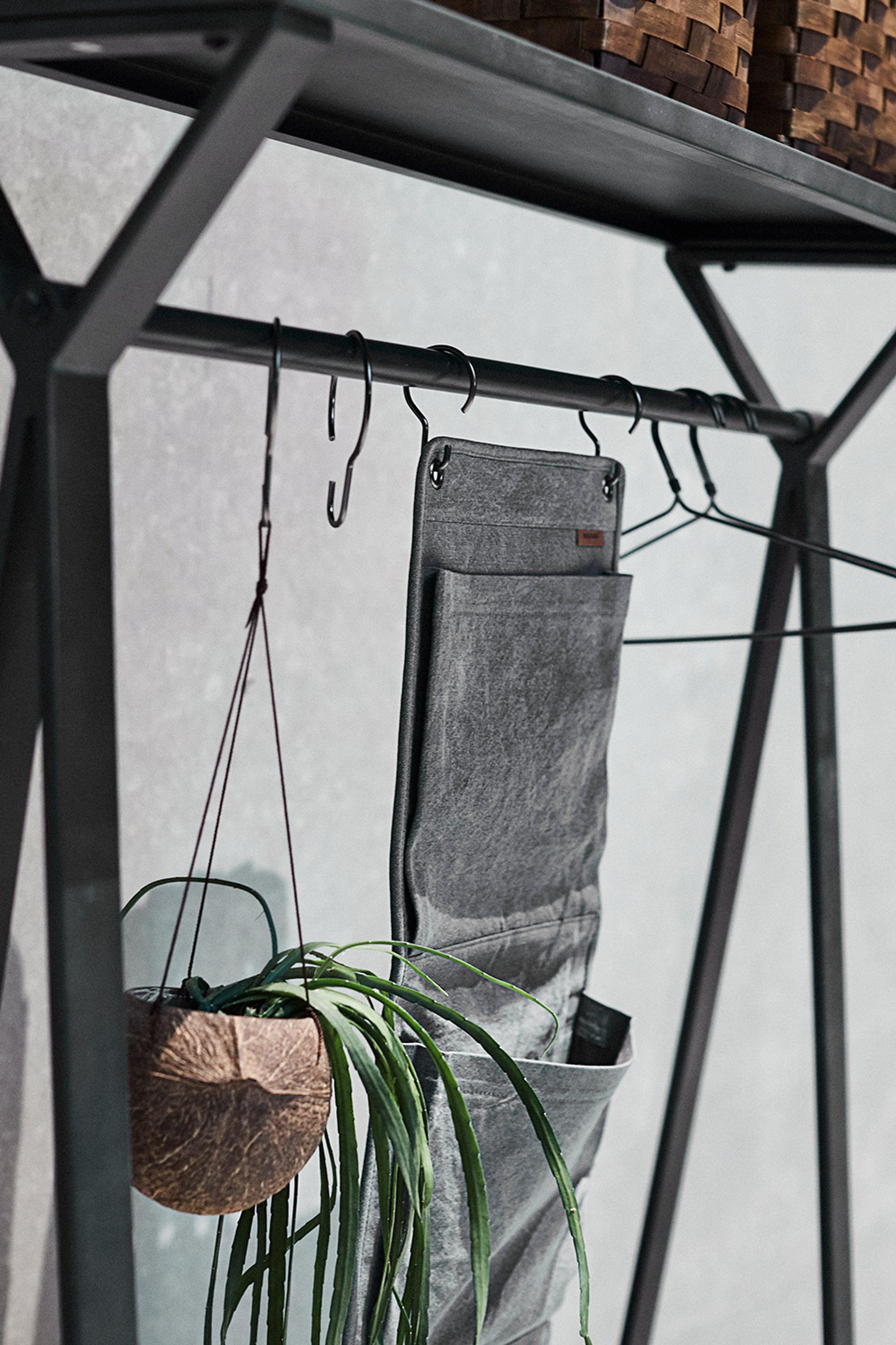 MUUBS - Hooks - Hook Copenhagen - Large - Iron