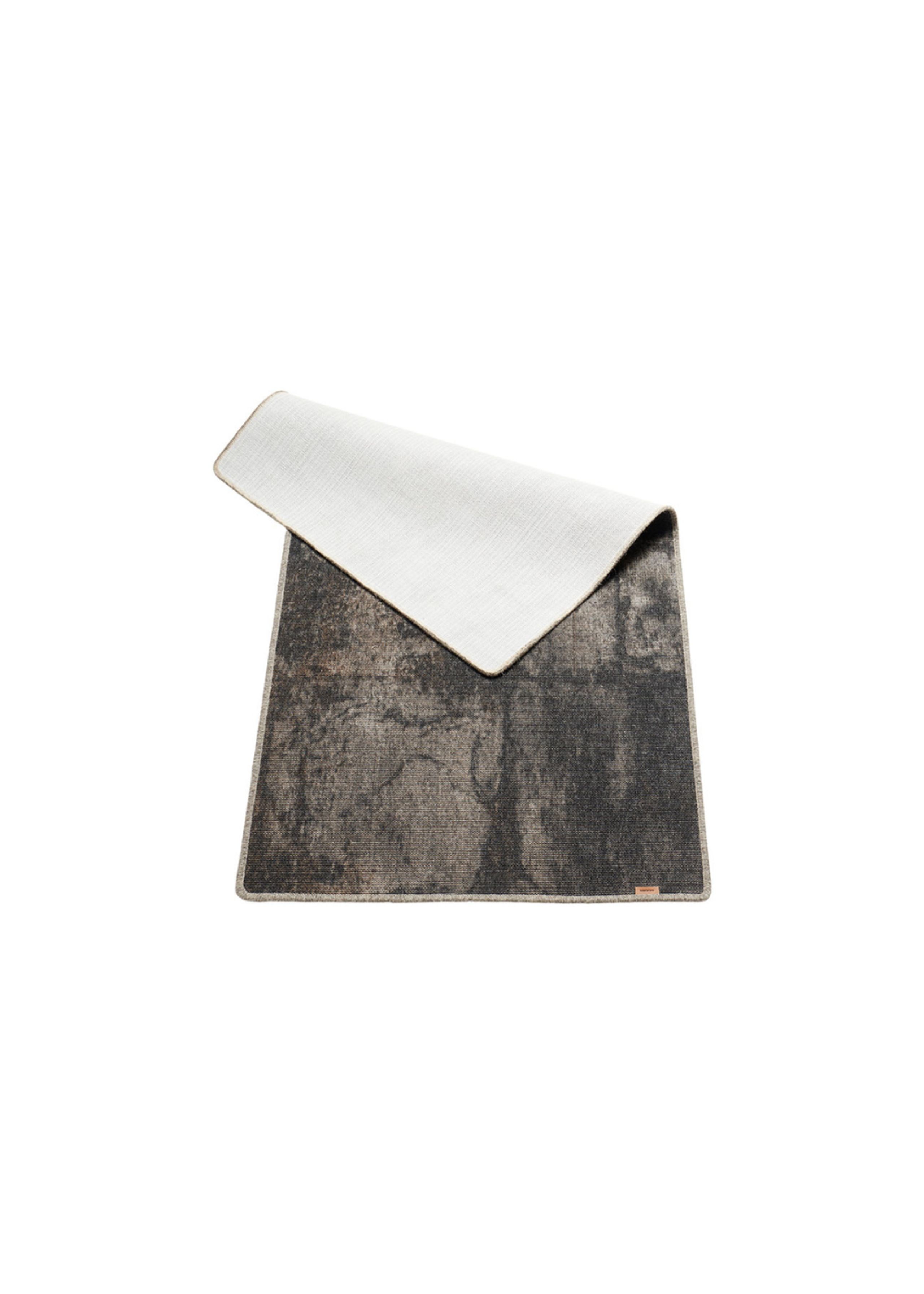 MUUBS - Rug - Tæppe Layer - Small - Burn