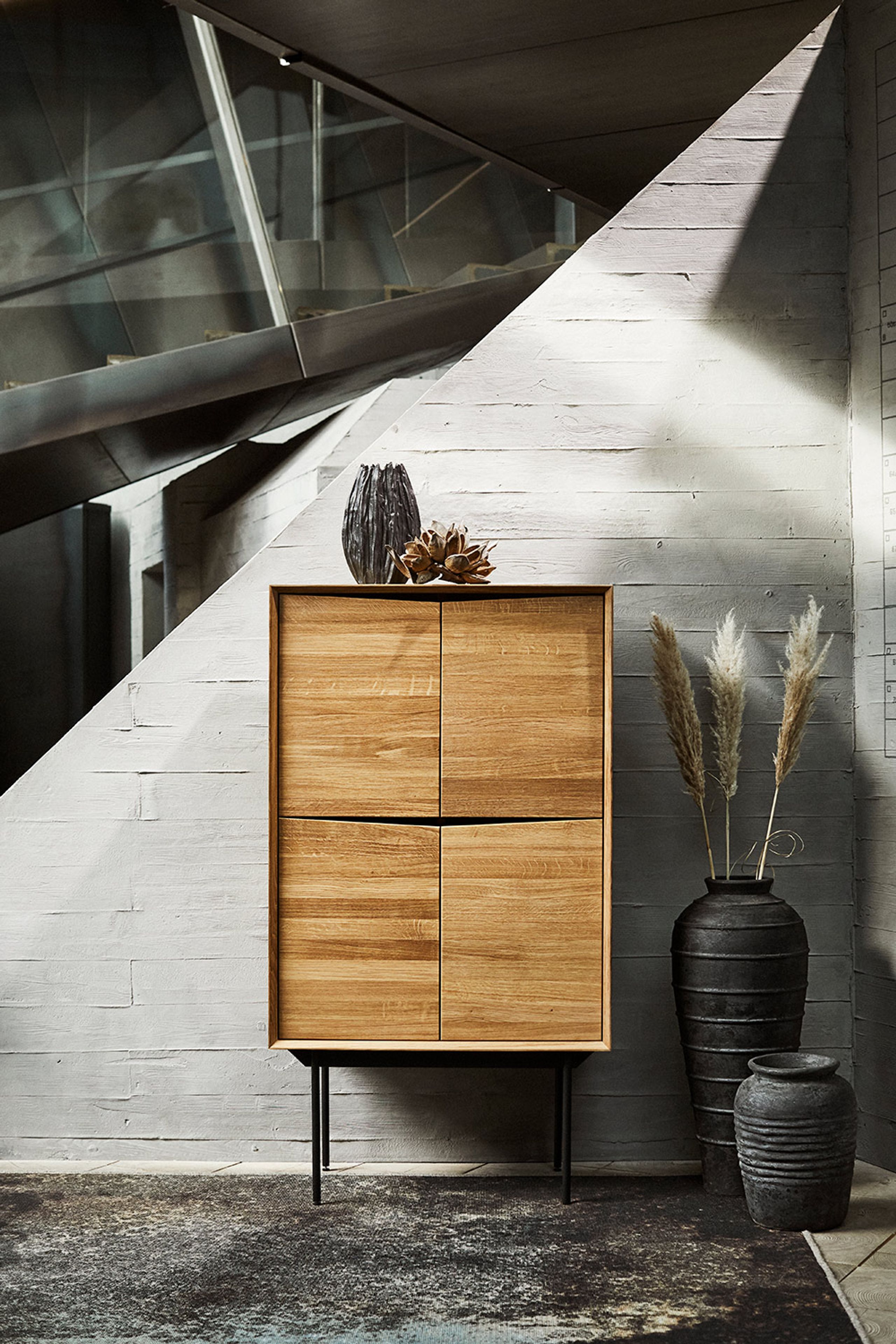 MUUBS - Cabinet - Cabinet high Wing - Solid oak