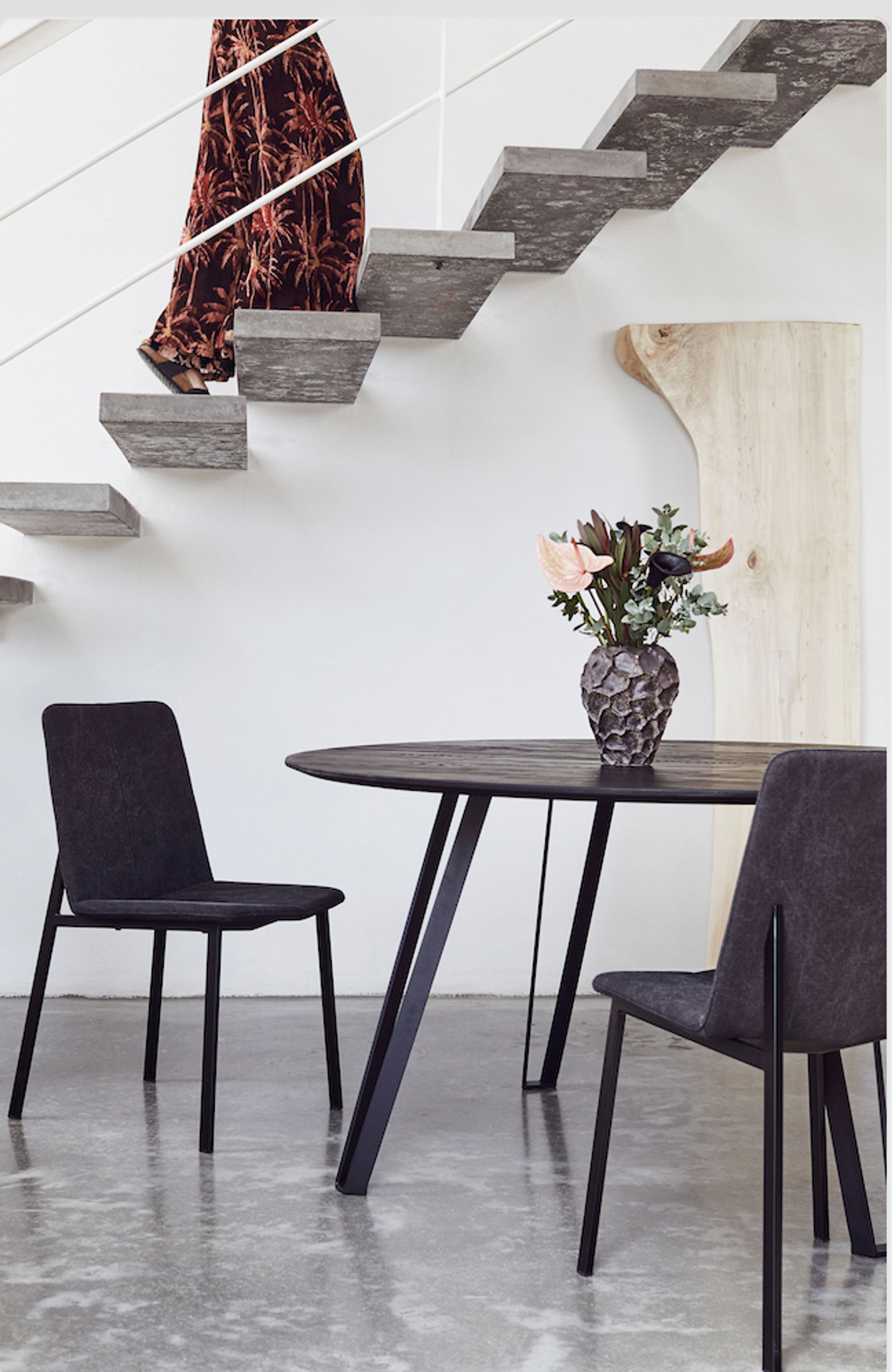 MUUBS - Dining Table - Space spisebord - Ø150 - Smoked Oil