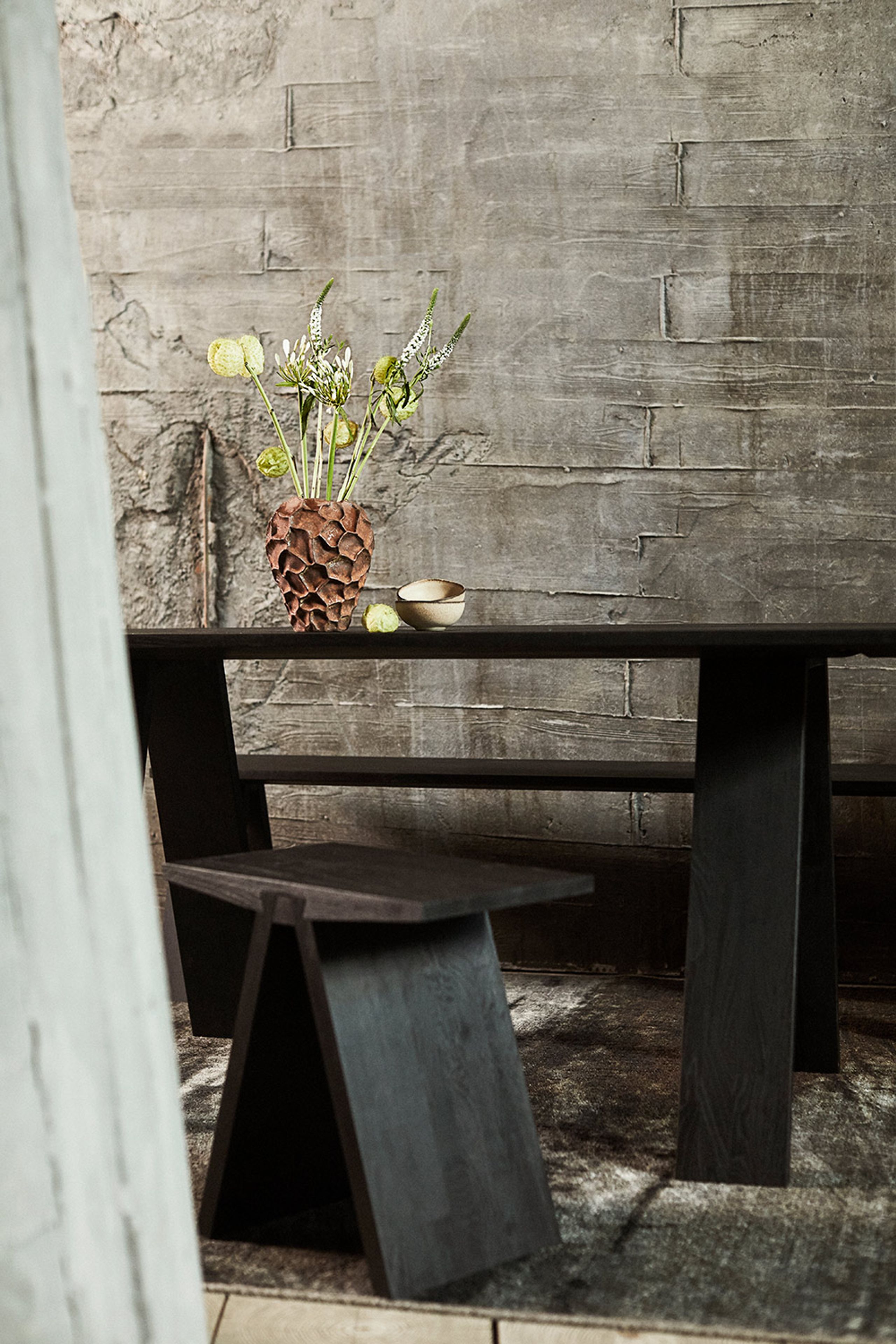 MUUBS - Eettafel - Spisebord Angle - Oak Natural / White oiled