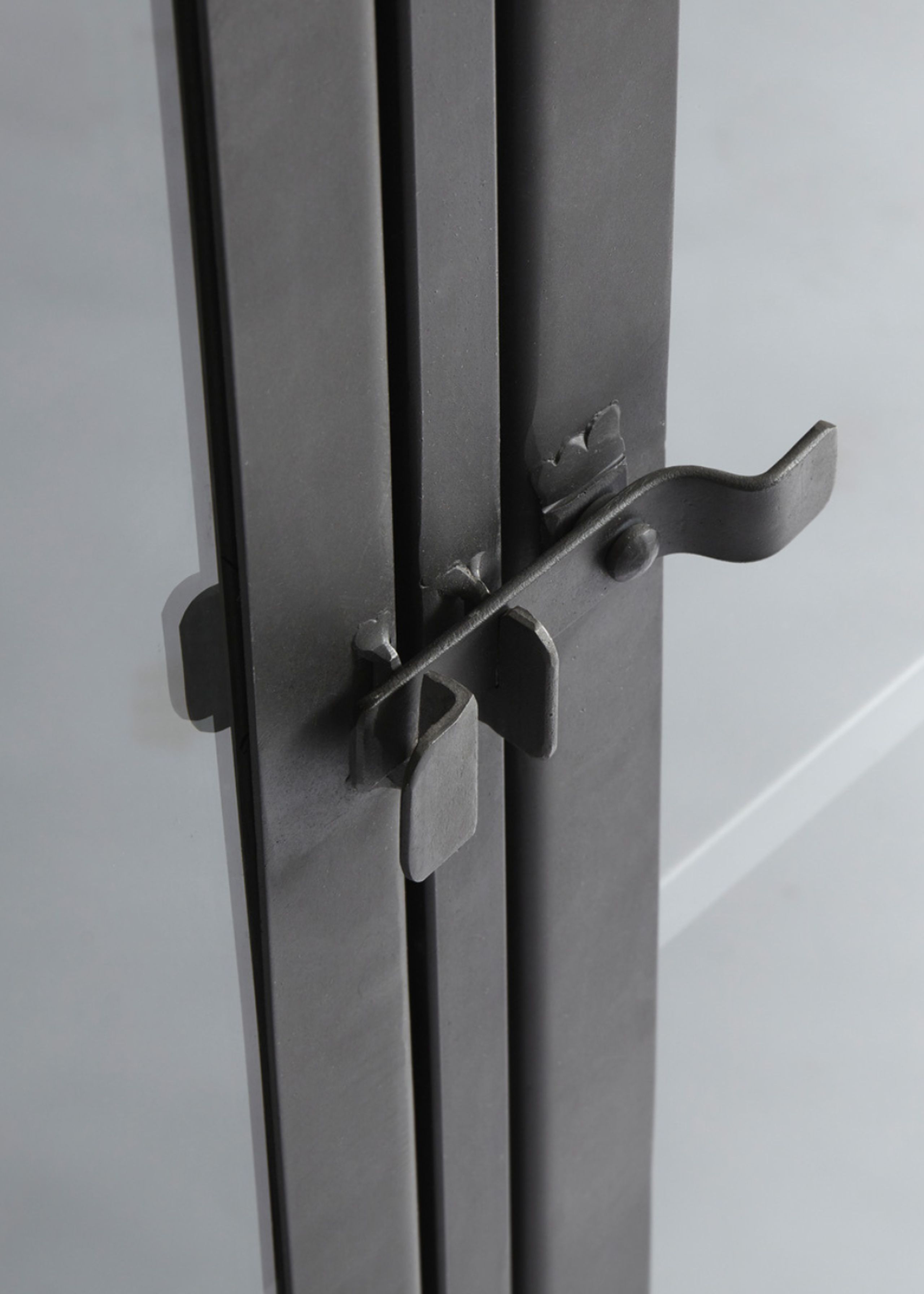 MUUBS - Vitrinekast - Display Cabinet Boston - Black