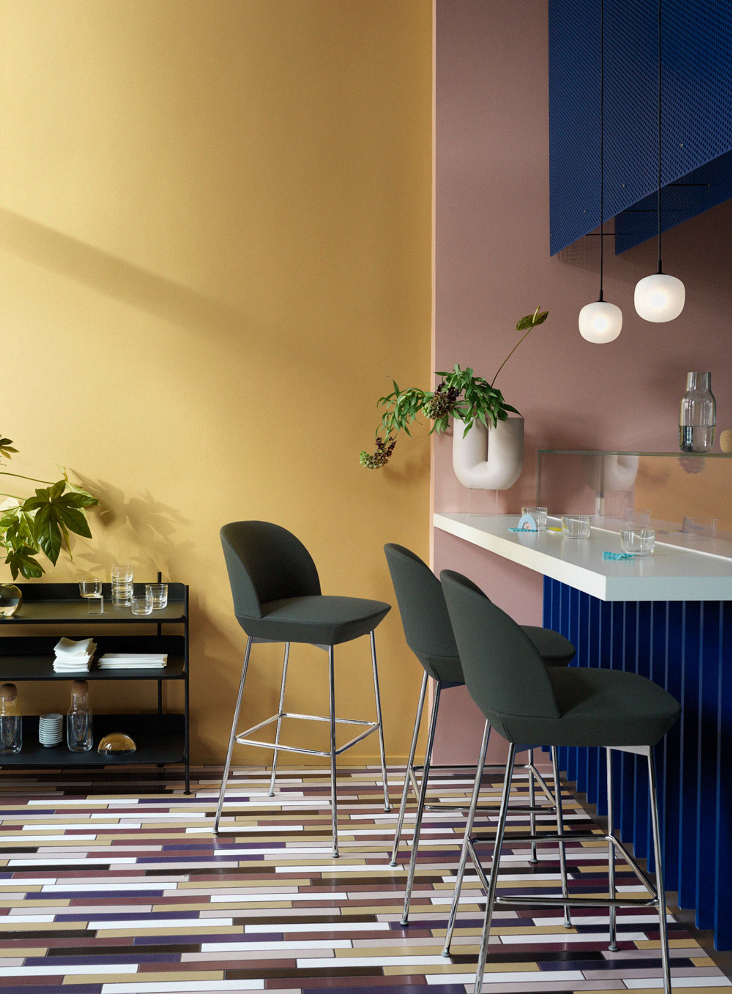 Muuto - Banco de bar - Oslo Bar Chair - Anthracite Black / Still 161