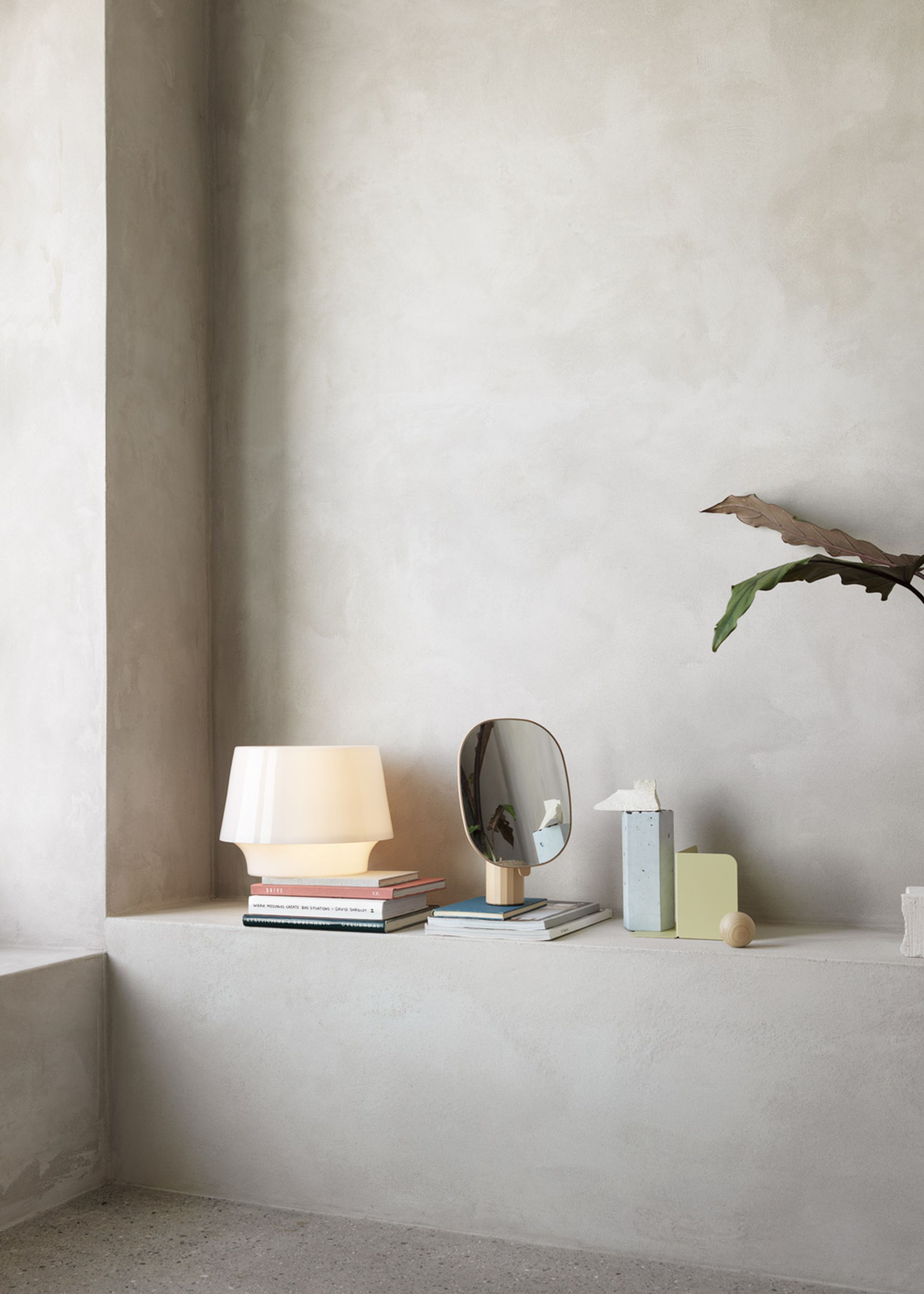 Muuto - Book - Compile Bookend - Plum