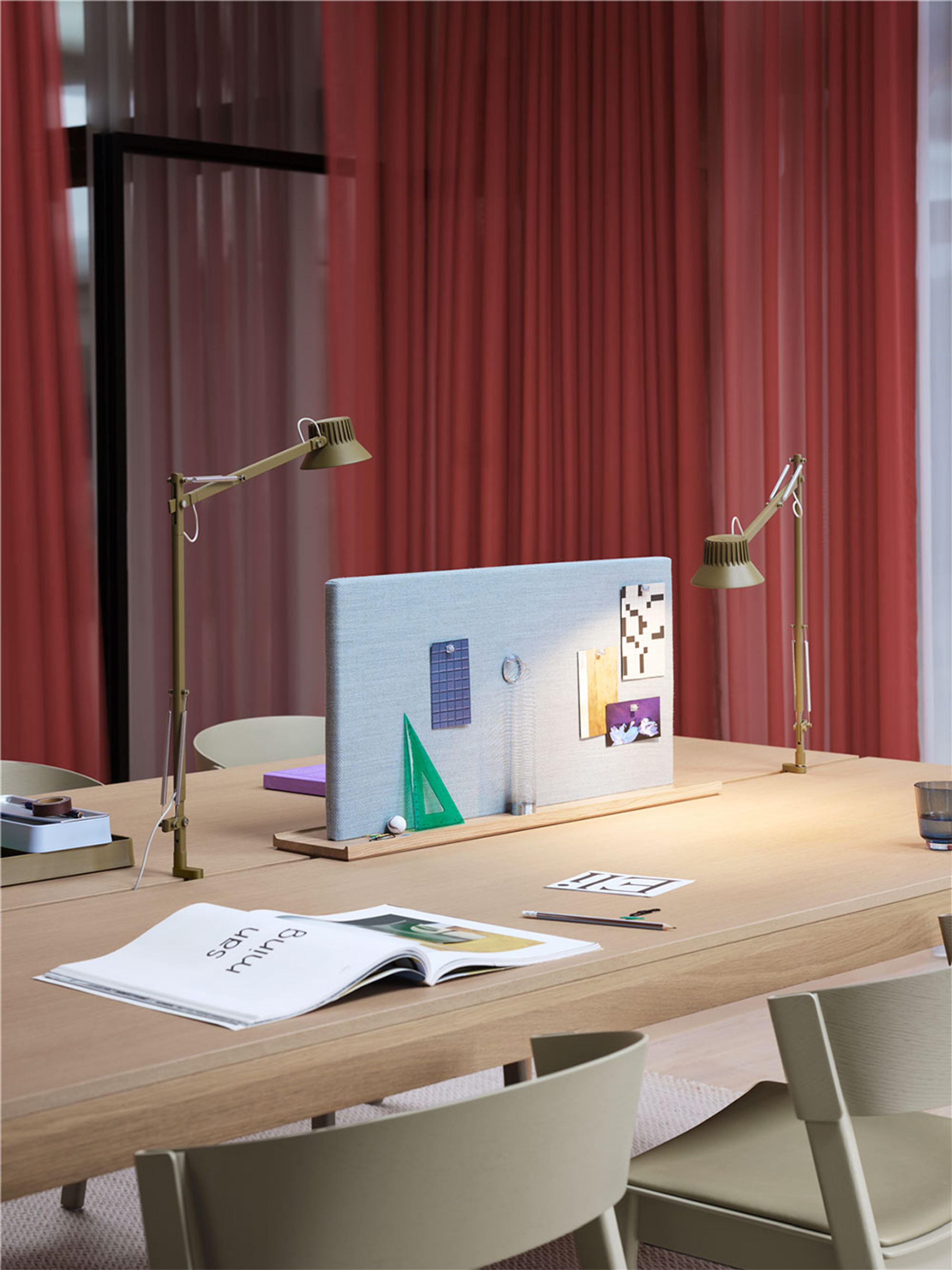 Muuto - Table Lamp - Dedicate Table Lamp - L2 - Brown Green