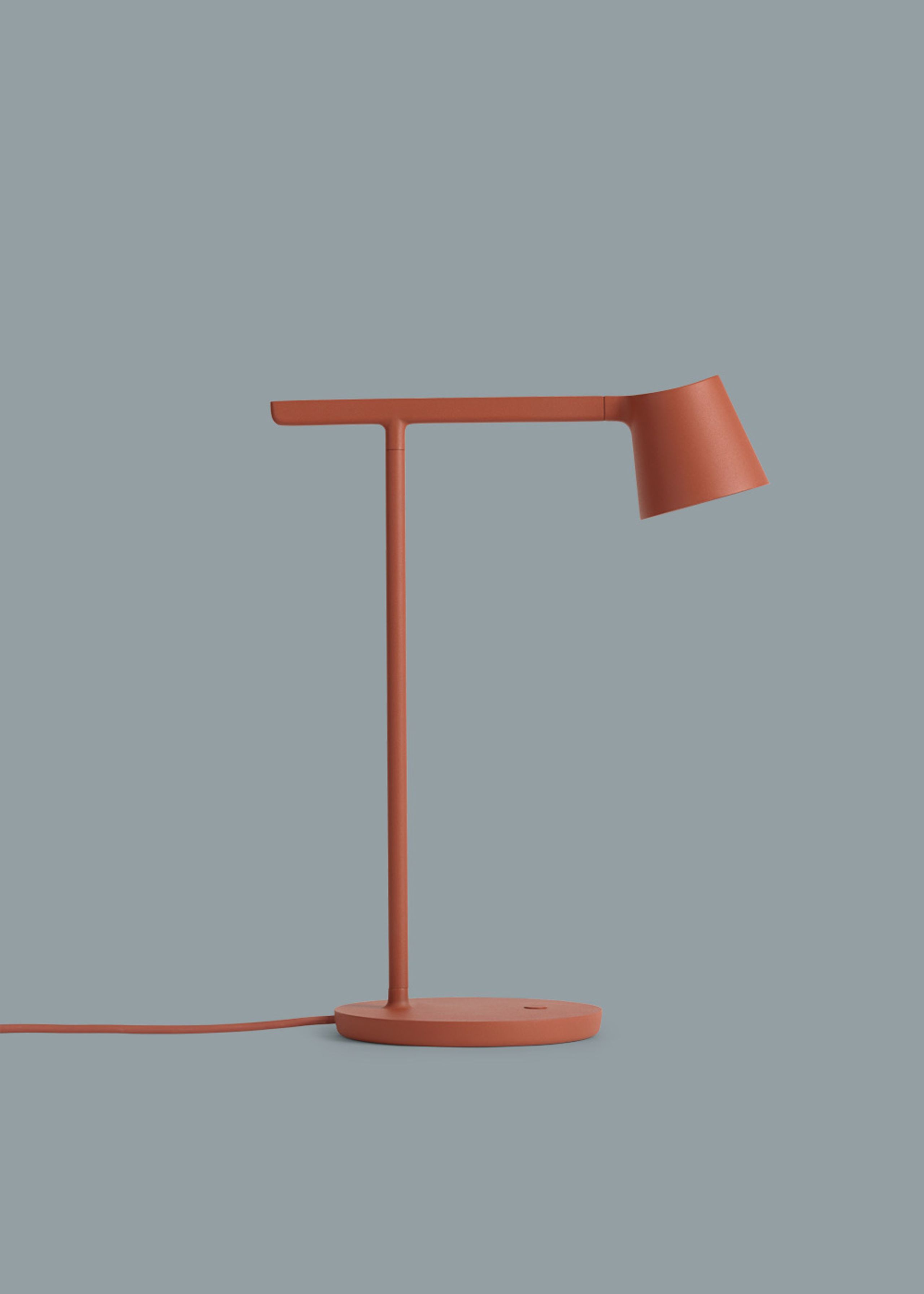 Muuto - Bordlampe - Tip Bordlampe - Kobber
