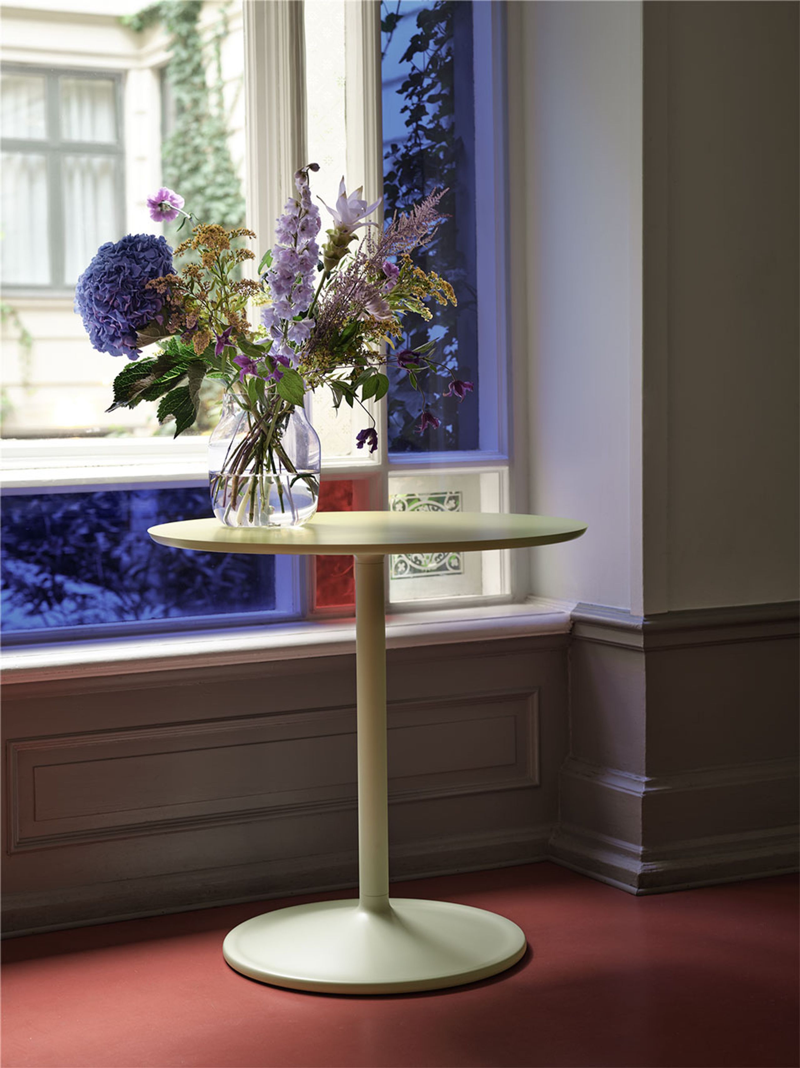 Muuto - Cafe-table - Soft Café Table - Grey Linoleum/Grey