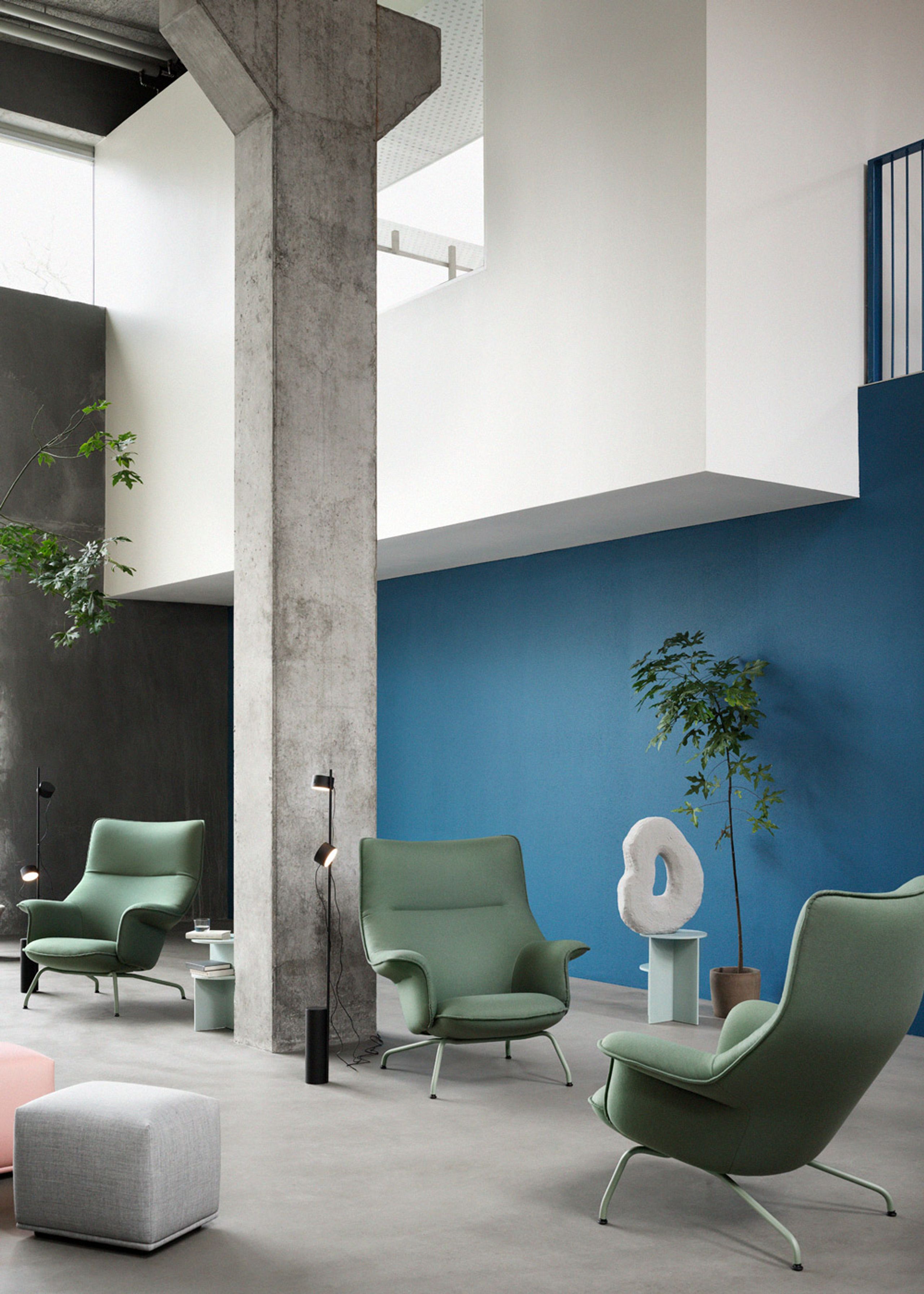 Muuto - Golvlampa - Post Floor Lamp - Black