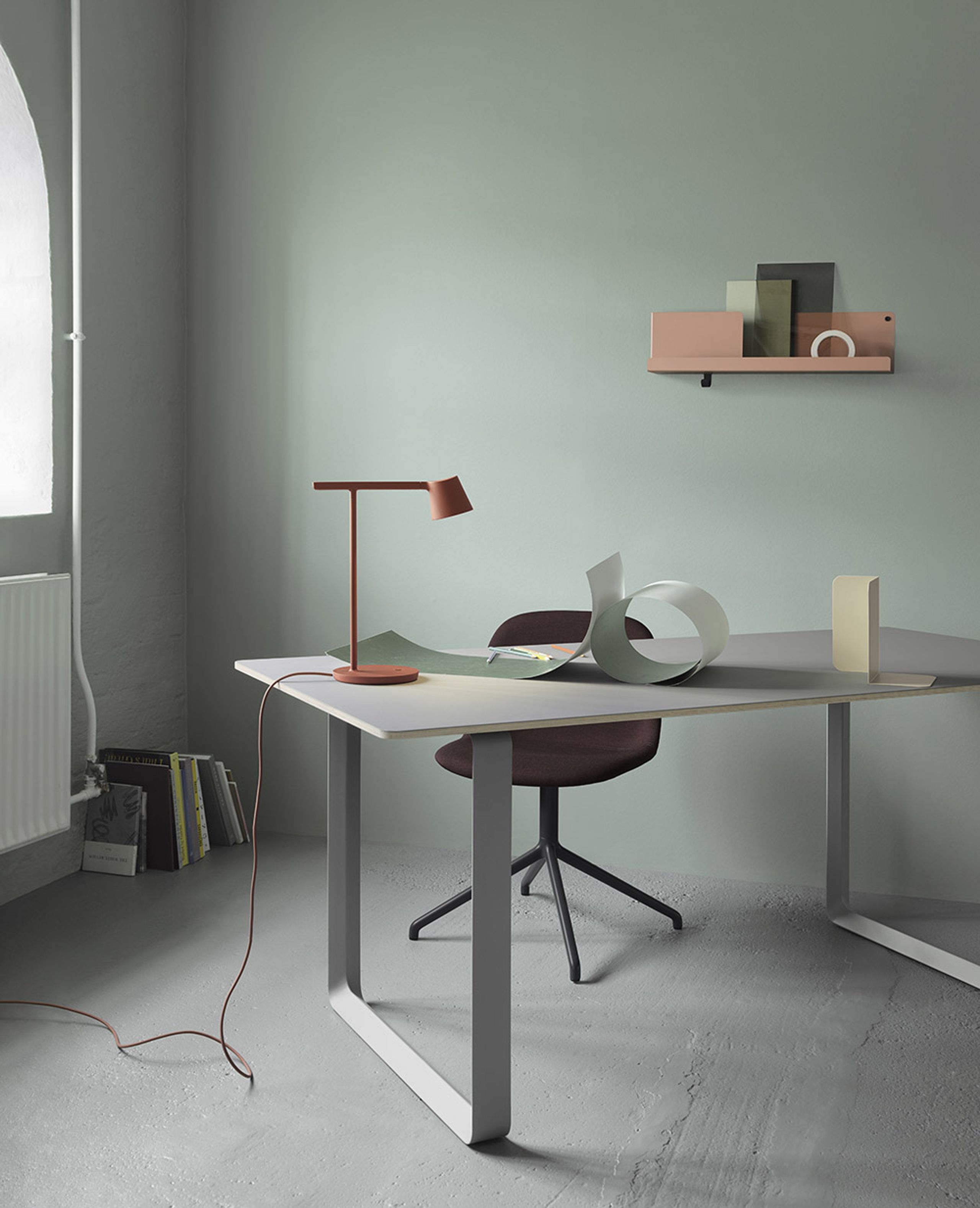Muuto - Hylla - Folded Shelves - Grey L29,5