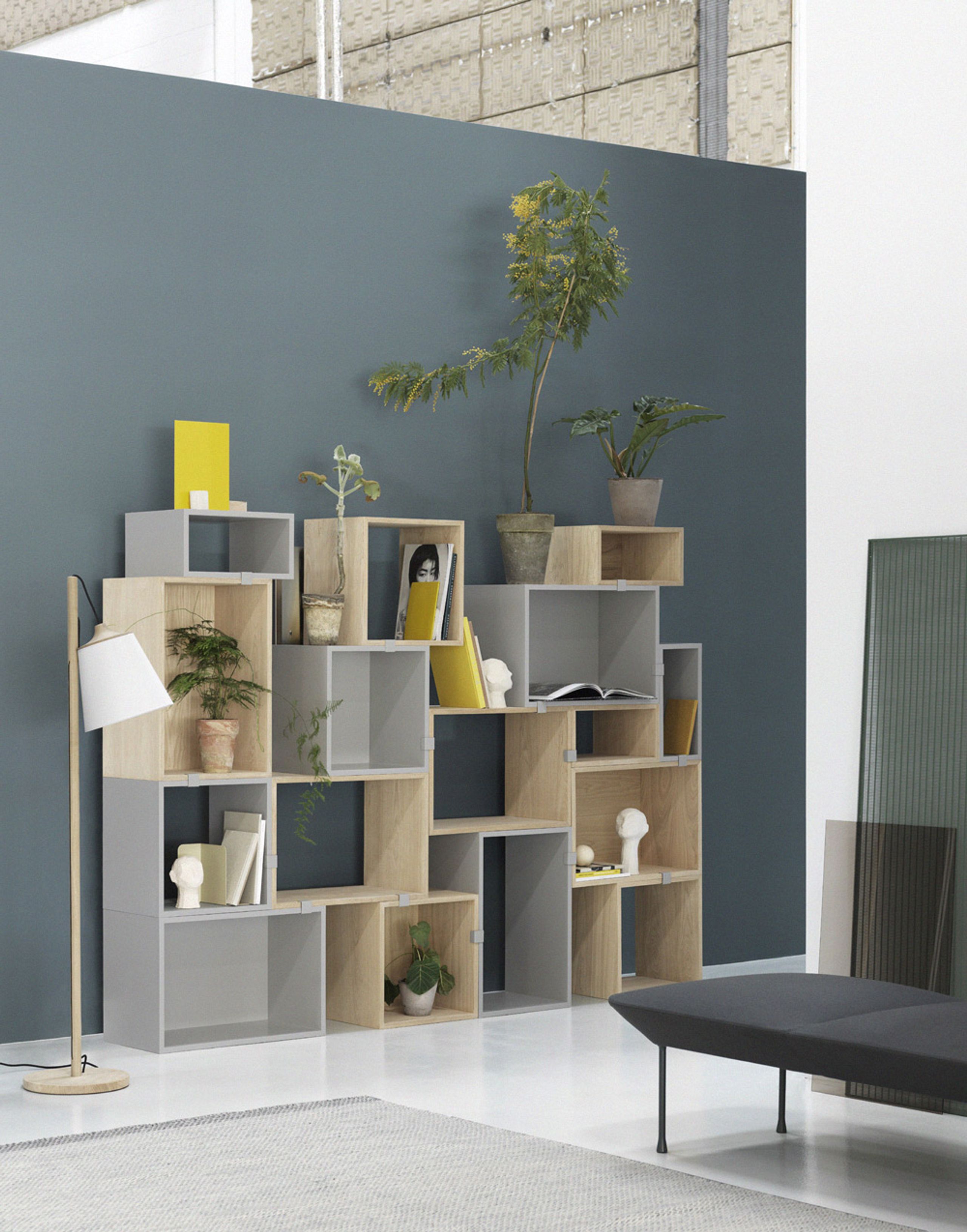 Muuto - Regalbrett - Stacked Storage System / Medium - w/ Door - Oak