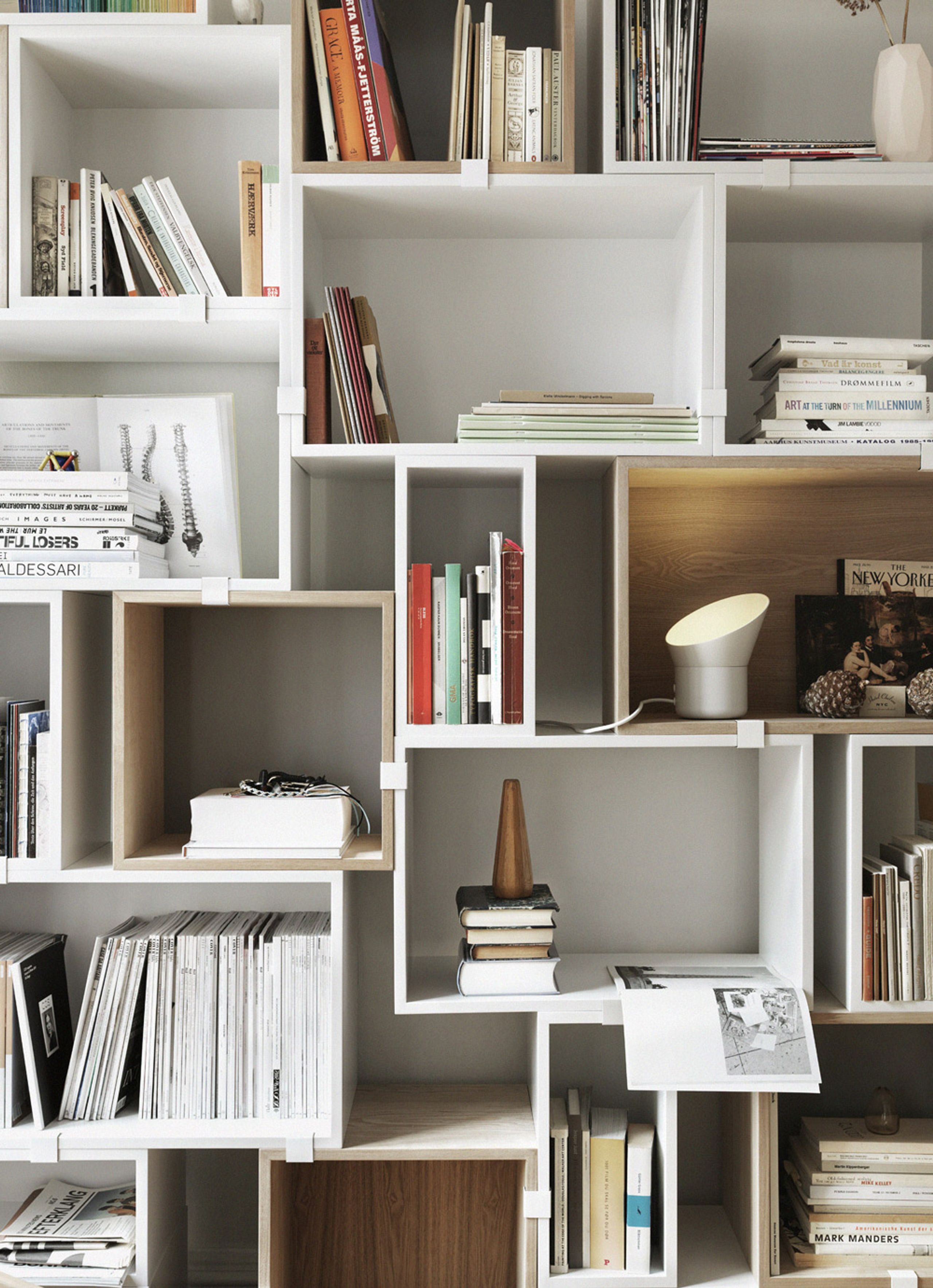 Muuto - Hylla - Stacked Storage System / Small - Backboard - Oak