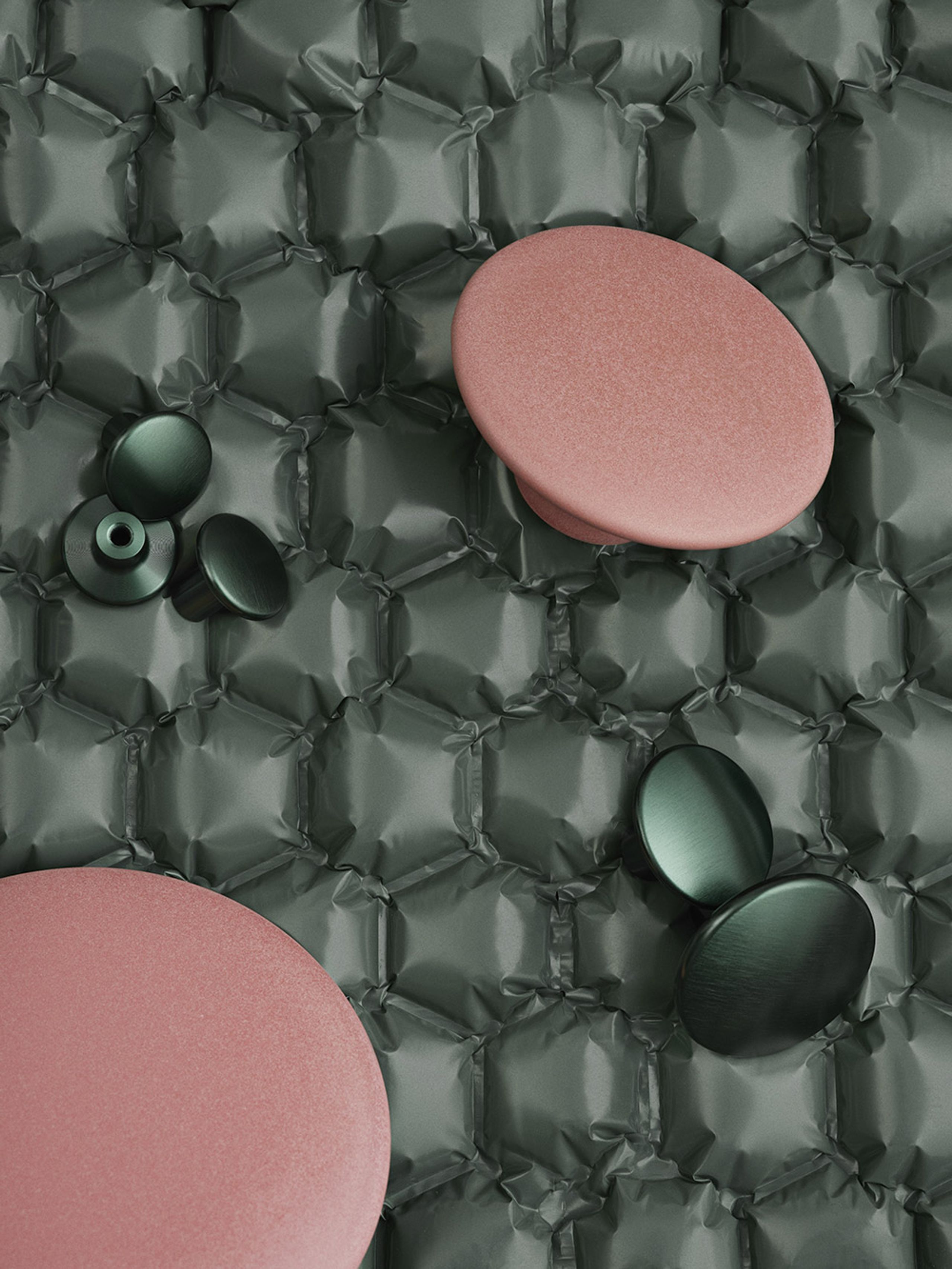 Muuto - Haken - The Dots - Large - Dark Grey