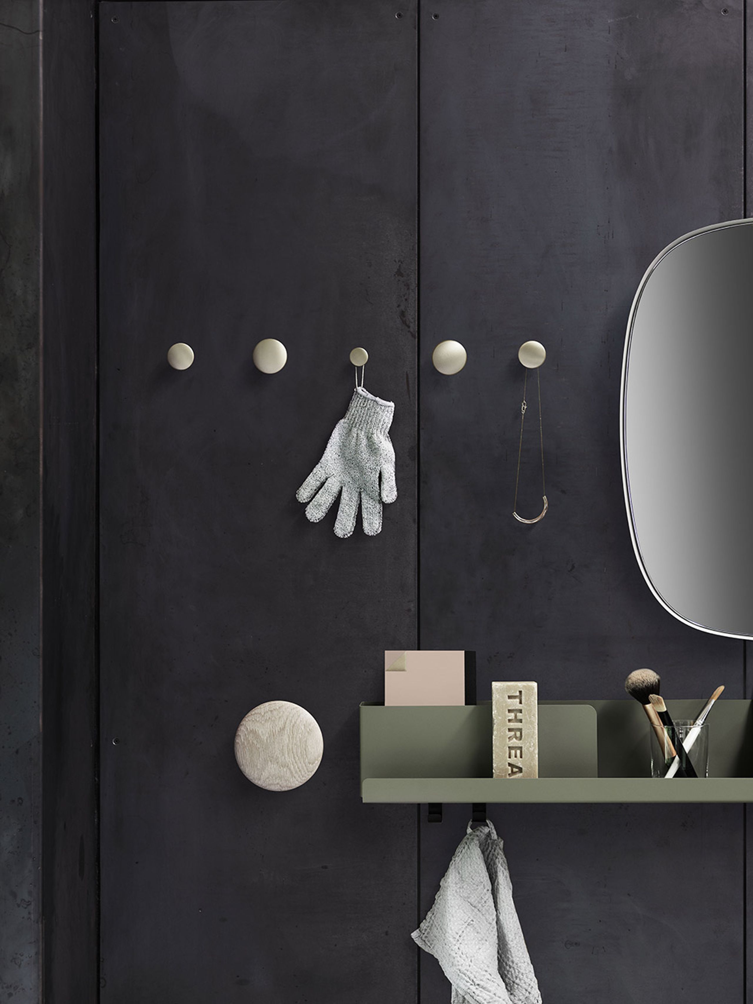 Muuto - Knager - The Dots - Small - Grey